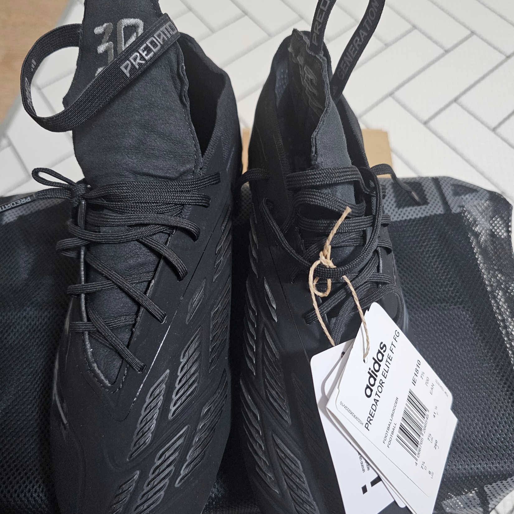 Adidas Predator Elite Foldover Tongue FG Core Black Carbon 착용 스타일