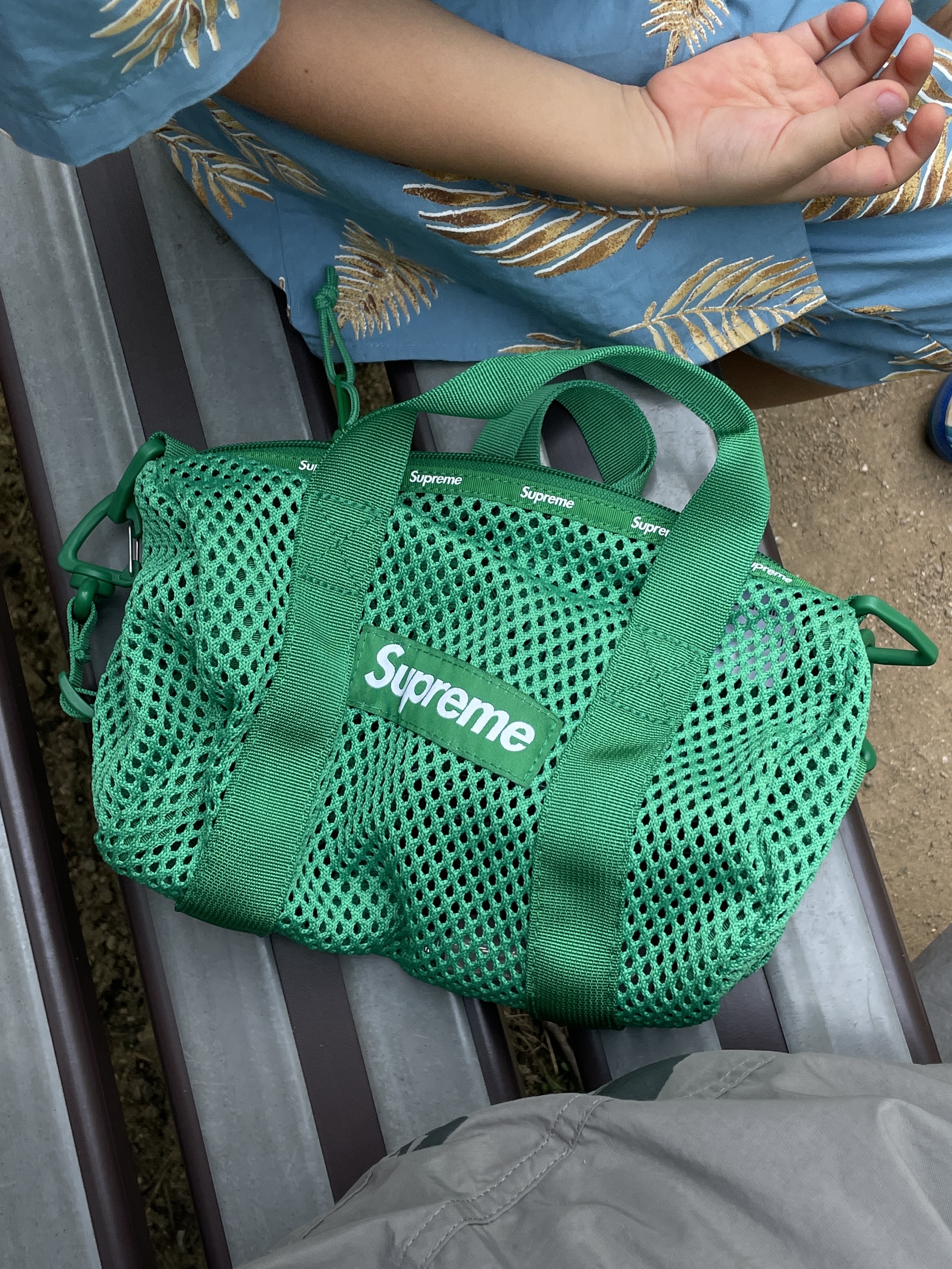 Supreme Mesh Mini Duffle Bag Green - 23SS 착용 스타일