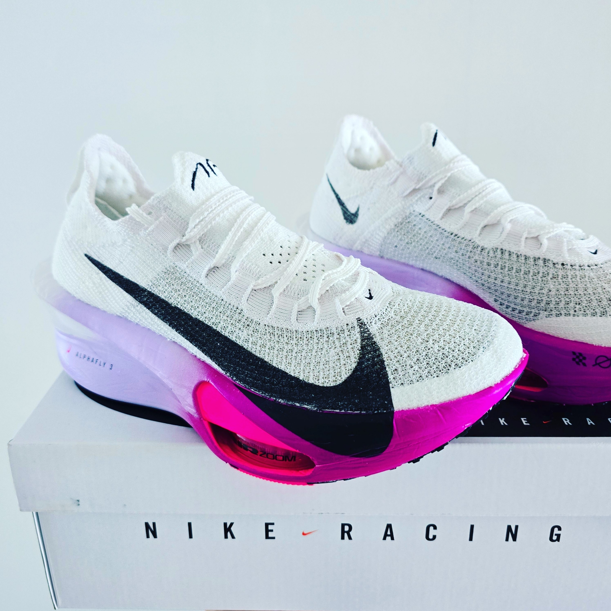 Nike Air Zoom Alphafly Next% 3 Hyper Pink 착용 스타일 - 2