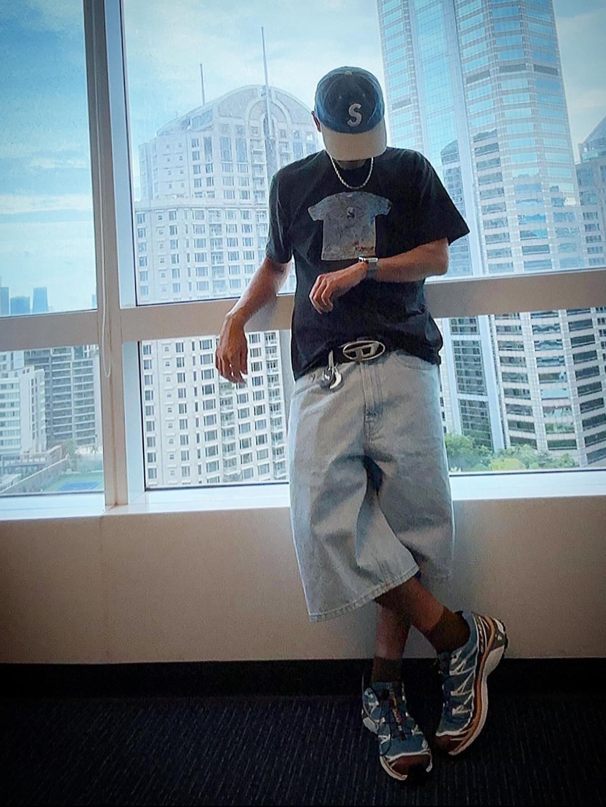 Supreme First T-Shirt Black - 24SS 착용 스타일 - 1