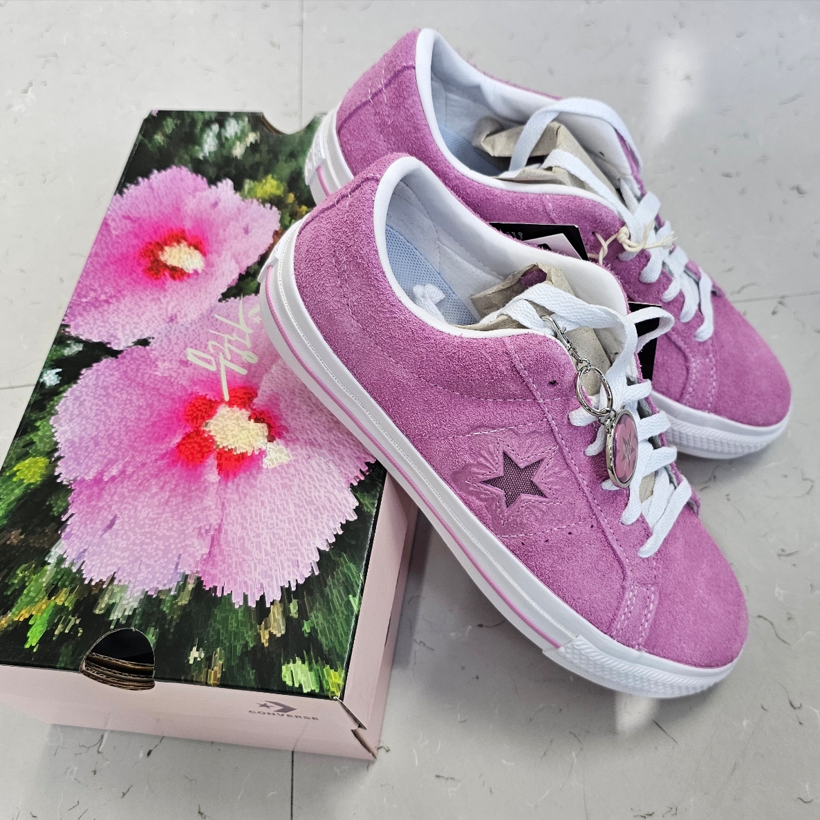 Converse One Star Pro Flower Light Orchid 착용 스타일 - 1