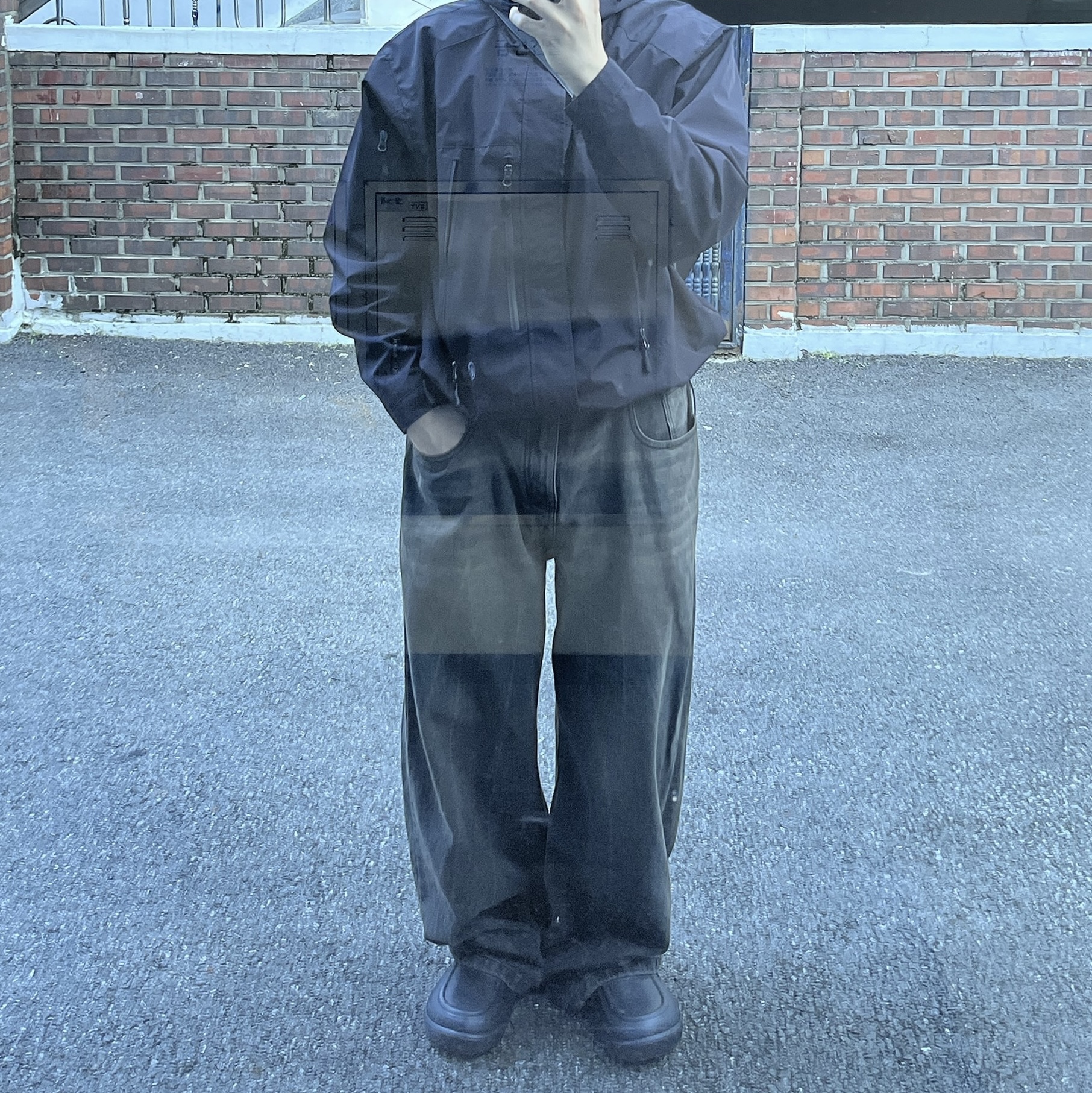 Millo Archive Reflect Curved Pants Washed Brown 착용 스타일 - 4
