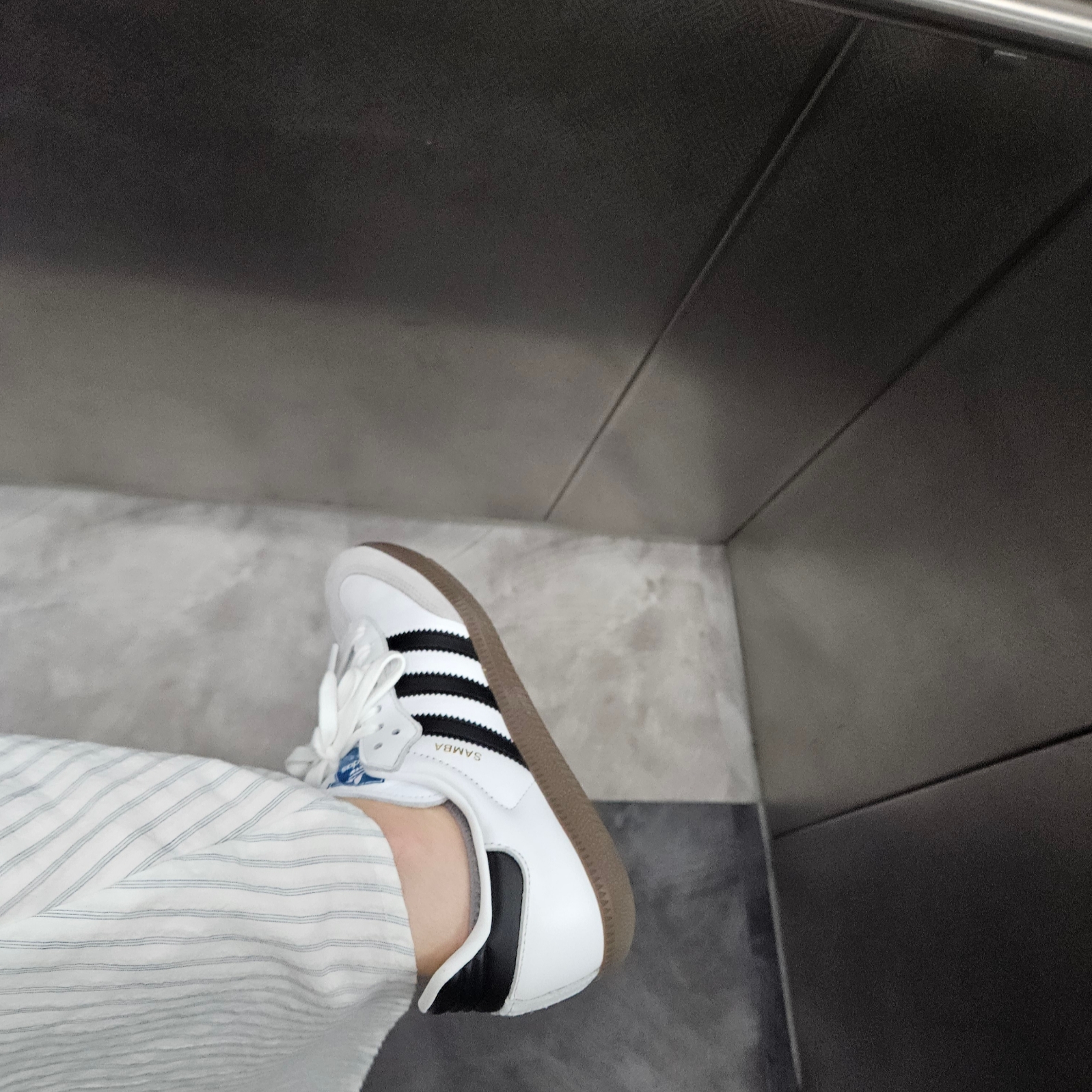 Adidas Samba OG Cloud White 착용 스타일