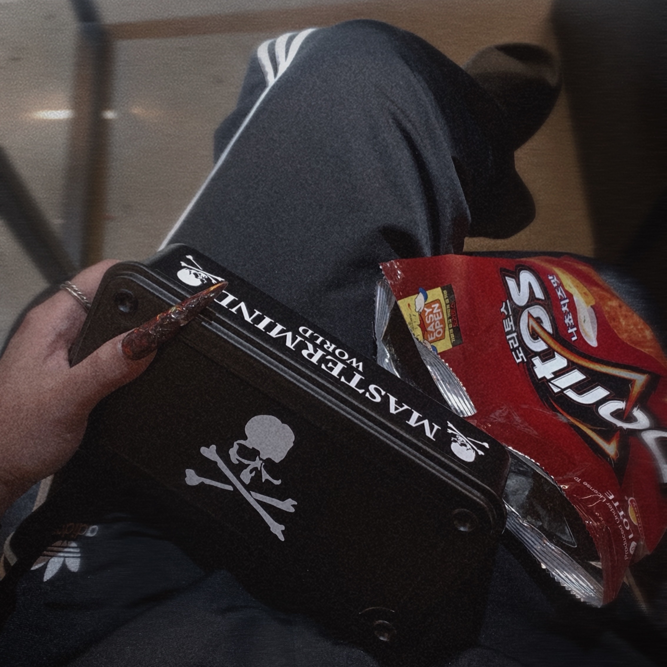 Mastermind Wolrd x Toyo Steel T-190 ToolBox - 24FW, Adidas Yeezy Slide Onyx 착용 스타일