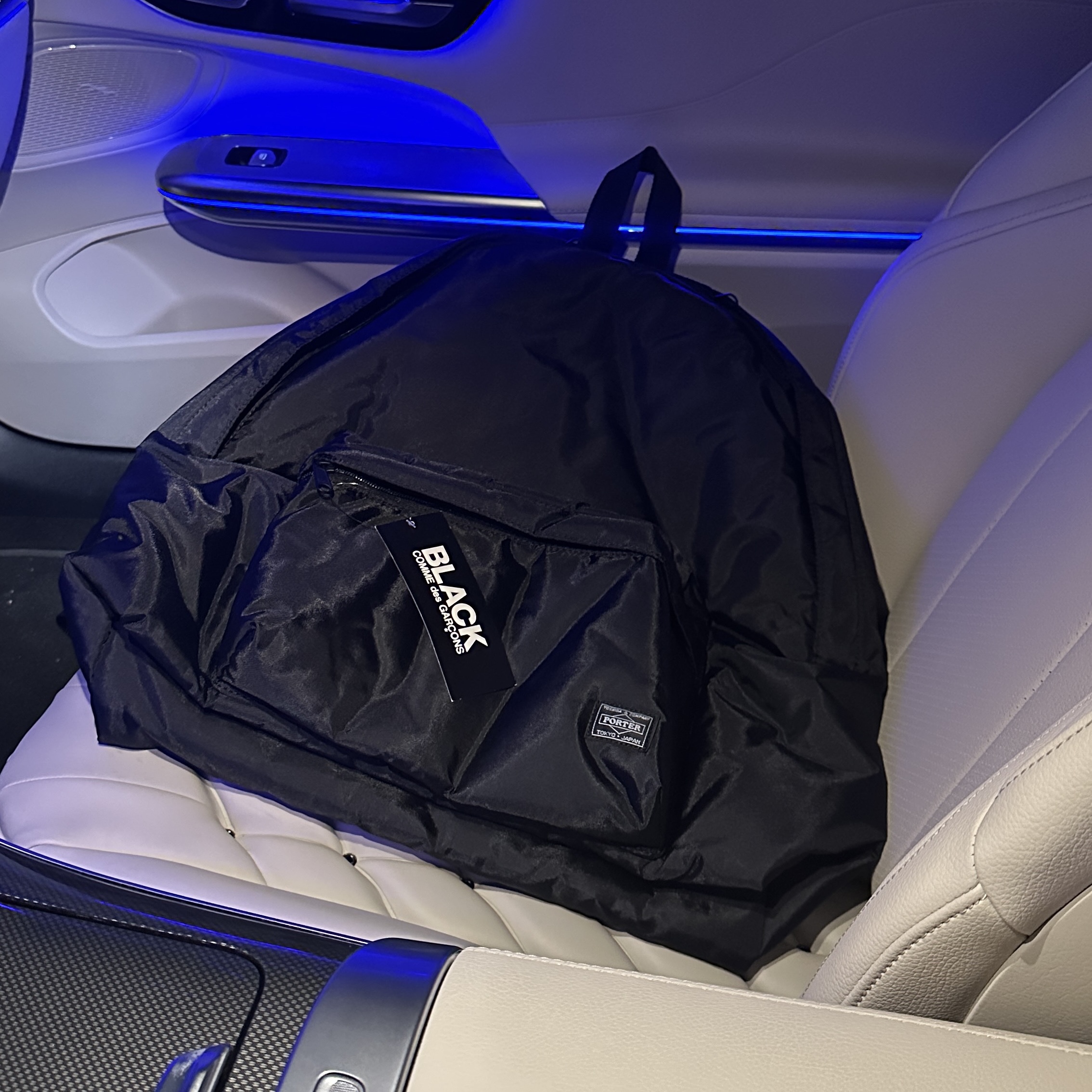 Porter x Comme des Garcons Backpack L Black 착용 스타일