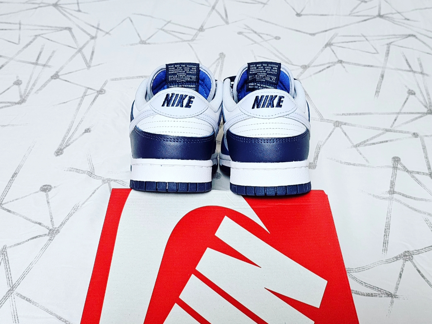 Nike Dunk Low Retro White Football Grey 착용 스타일 - 5
