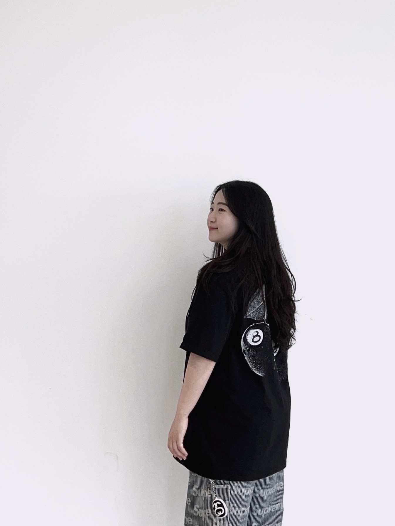 Stussy Cherries T-Shirt Black, Stussy SS Link Beaded Ball Keychain Black 착용 스타일 - 3