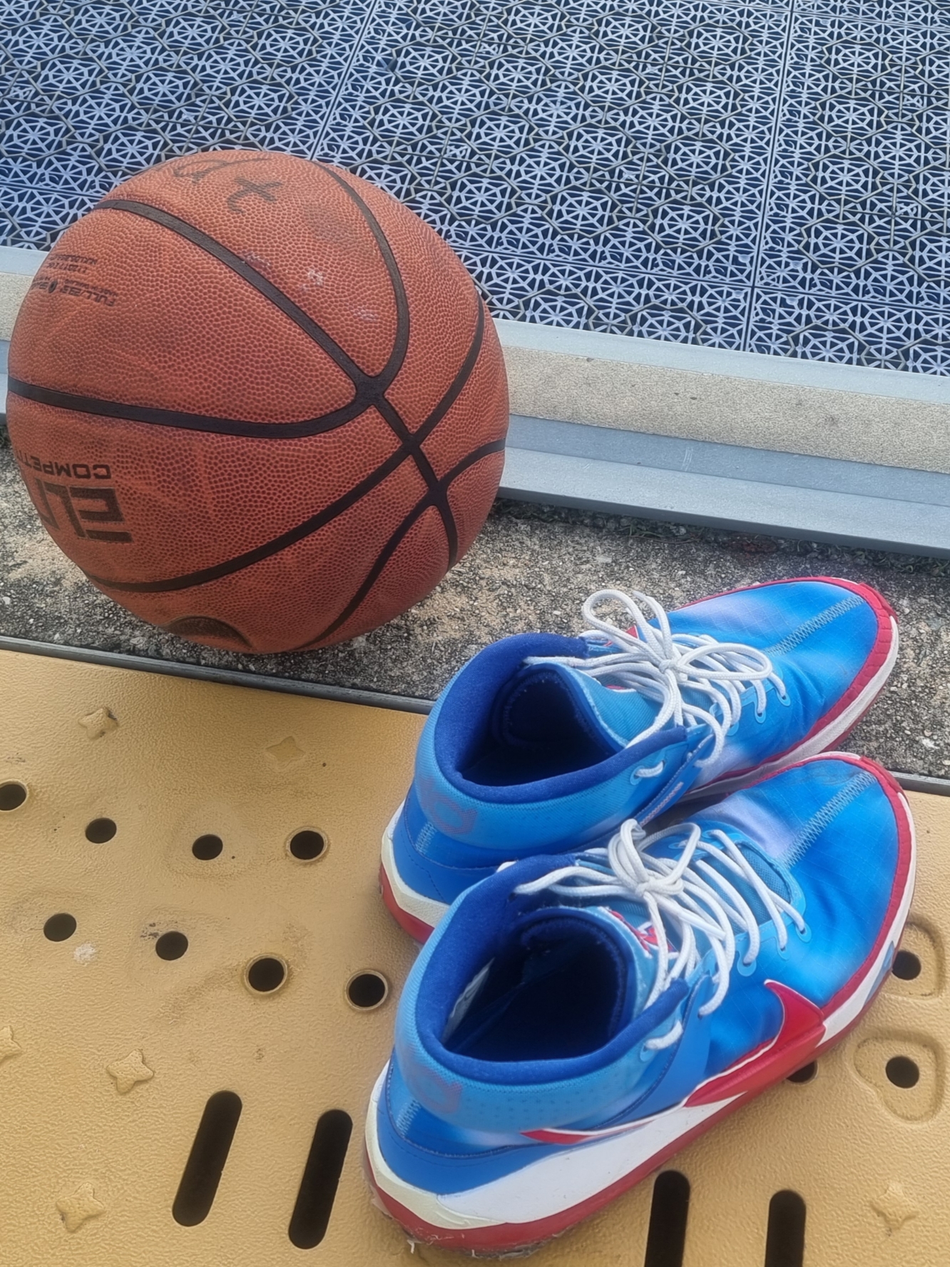 Nike KD 13 EP New Jersey Nets Hardwood Classics 착용 스타일