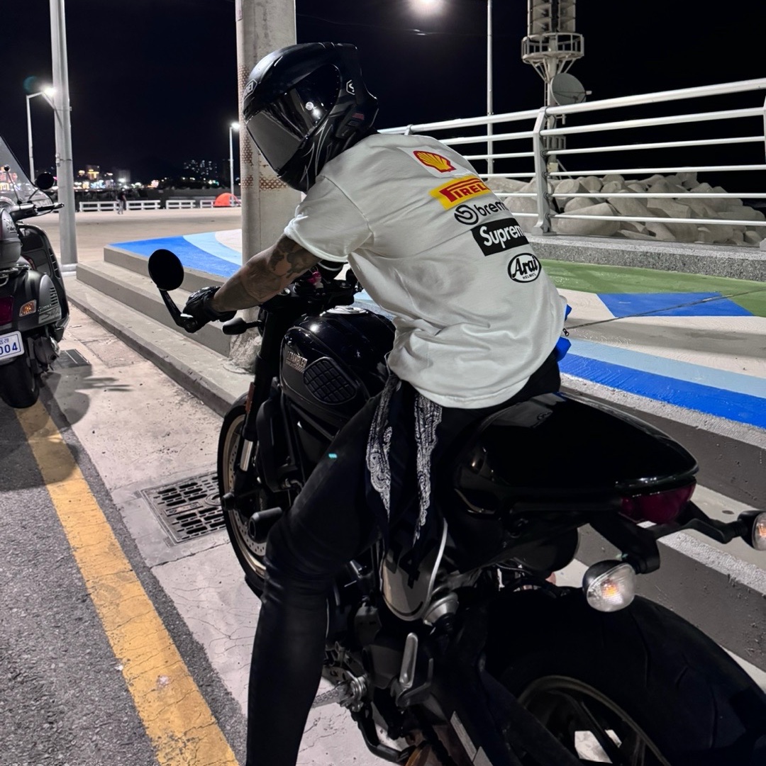 Supreme x Ducati Logos T-Shirt White - 24SS 착용 스타일 - 1