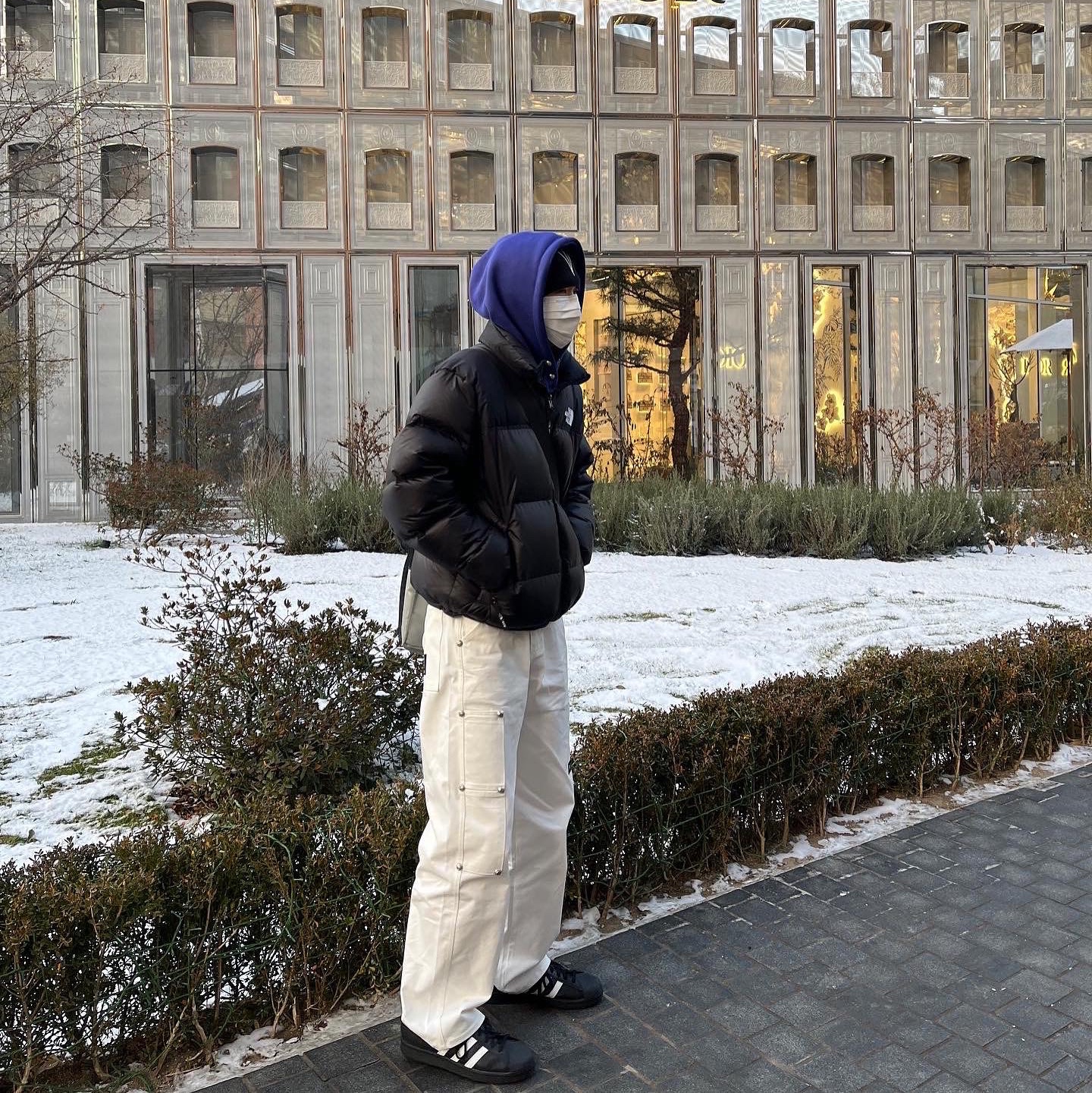 The North Face 1996 Eco Nuptse Jacket Black, Thug Club Armor Hoodie Navy 착용 스타일 - 1