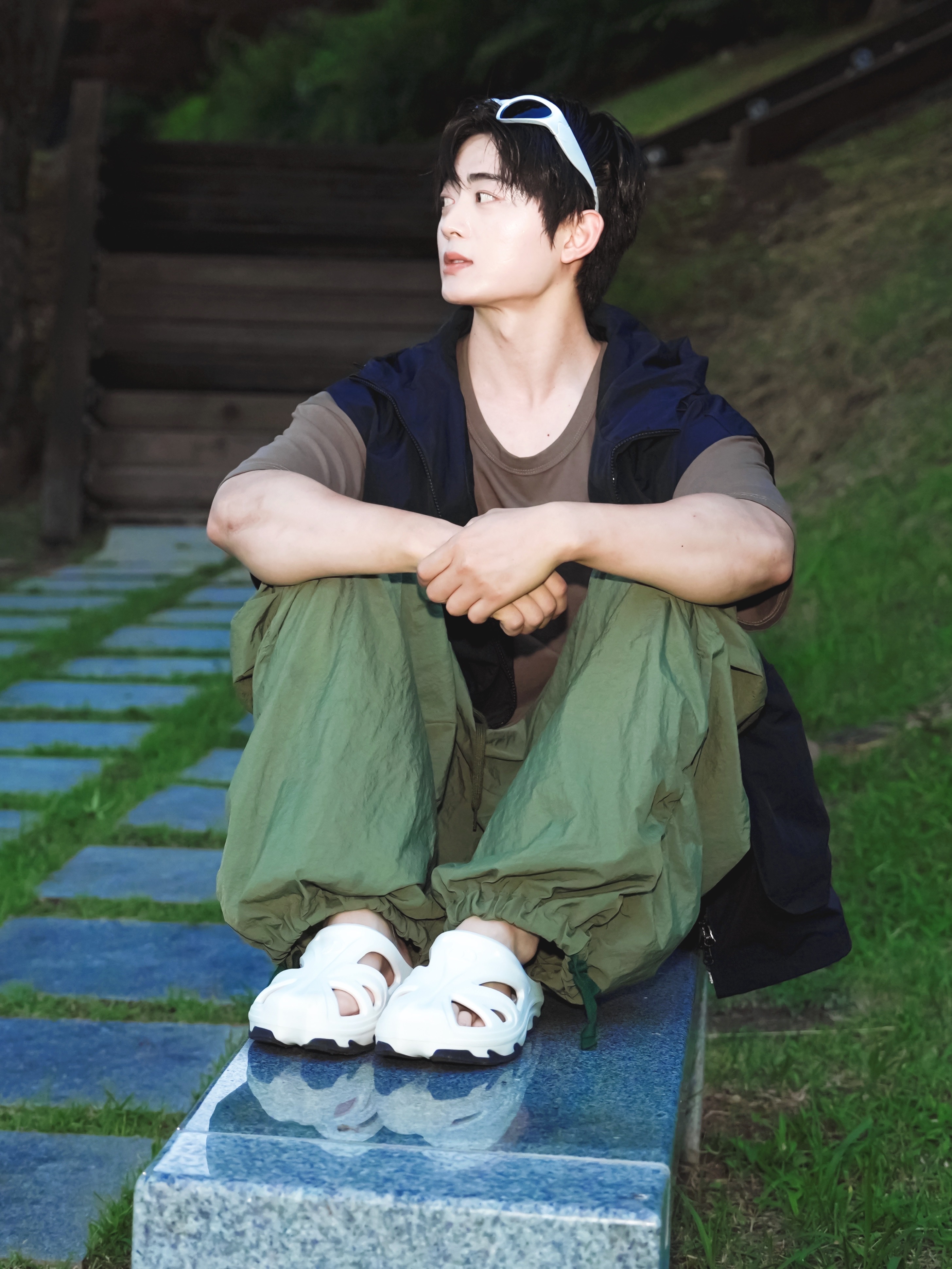 Nocle Tessel Charm Blue 착용 스타일 - 1