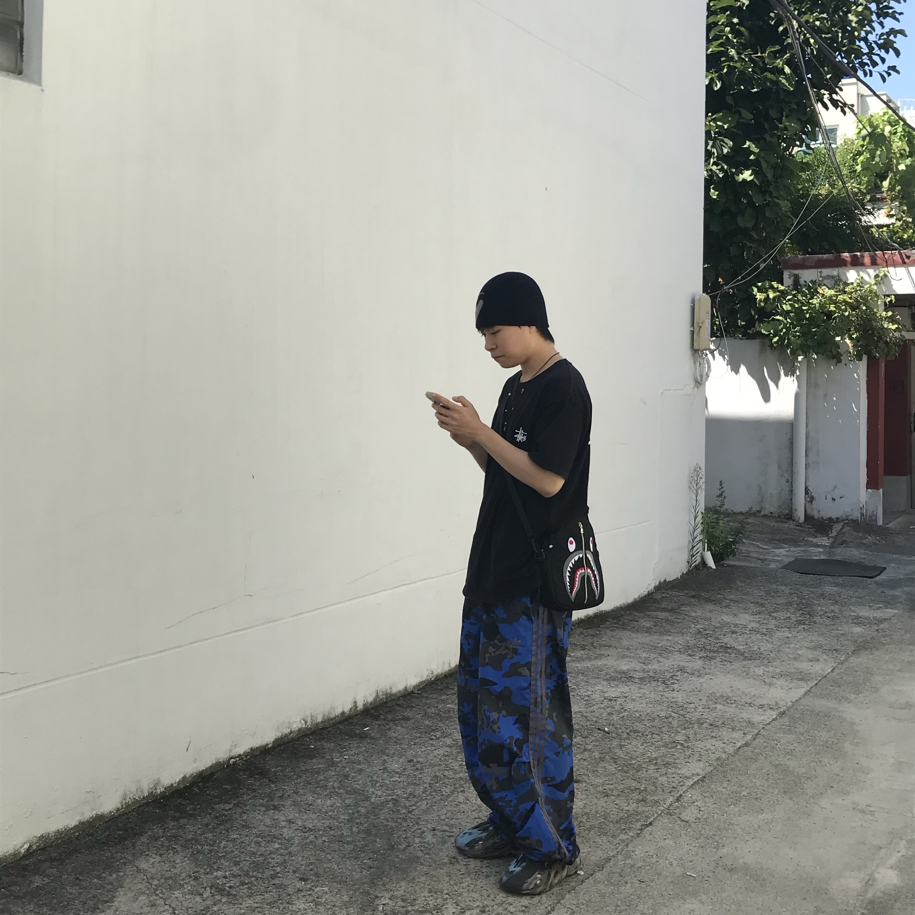 Adidas Camo Parachute Pants Black Trace Grey - KR Sizing, Adidas Yeezy Foam RNNR MX Cinder 착용 스타일