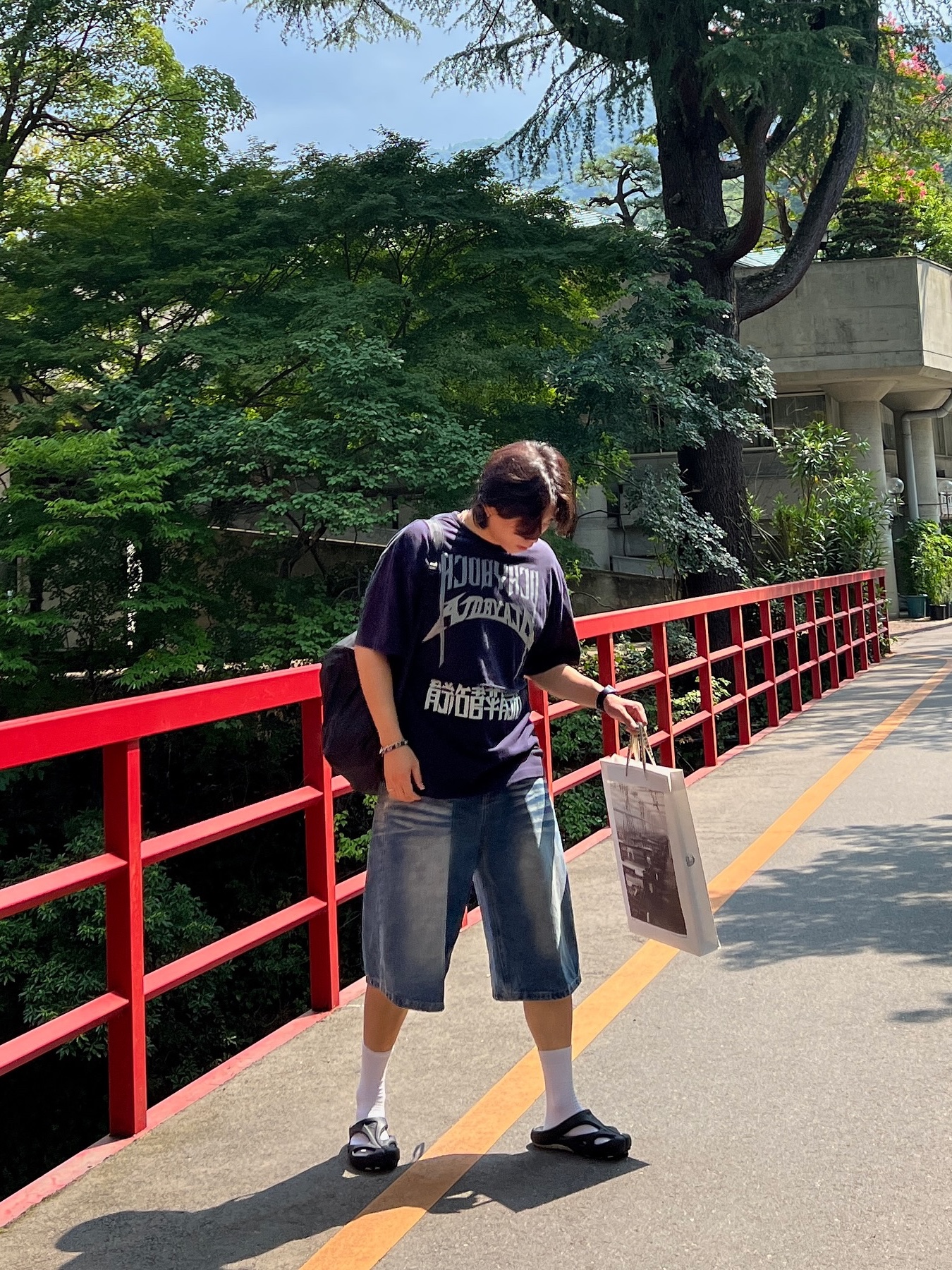 Ajobyajo PBA Arch Logo Washed Layered T-Shirt Navy 착용 스타일 - 2