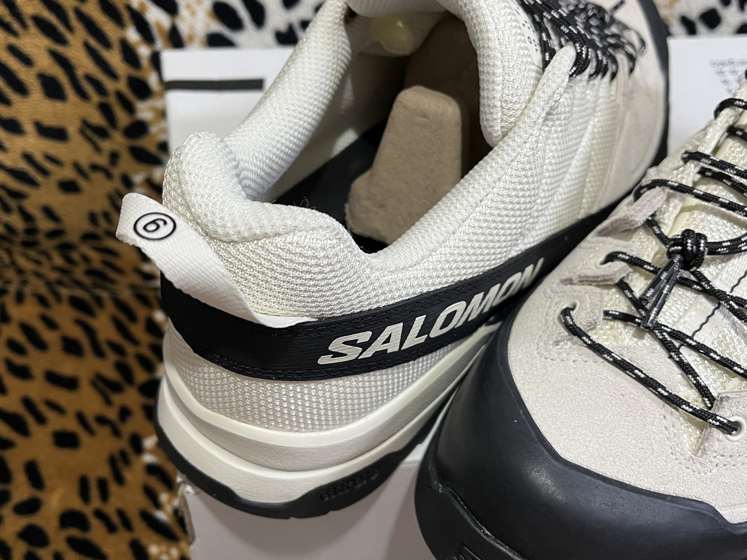 Salomon x MM6 Maison Margiela X-ALP White 착용 스타일 - 3