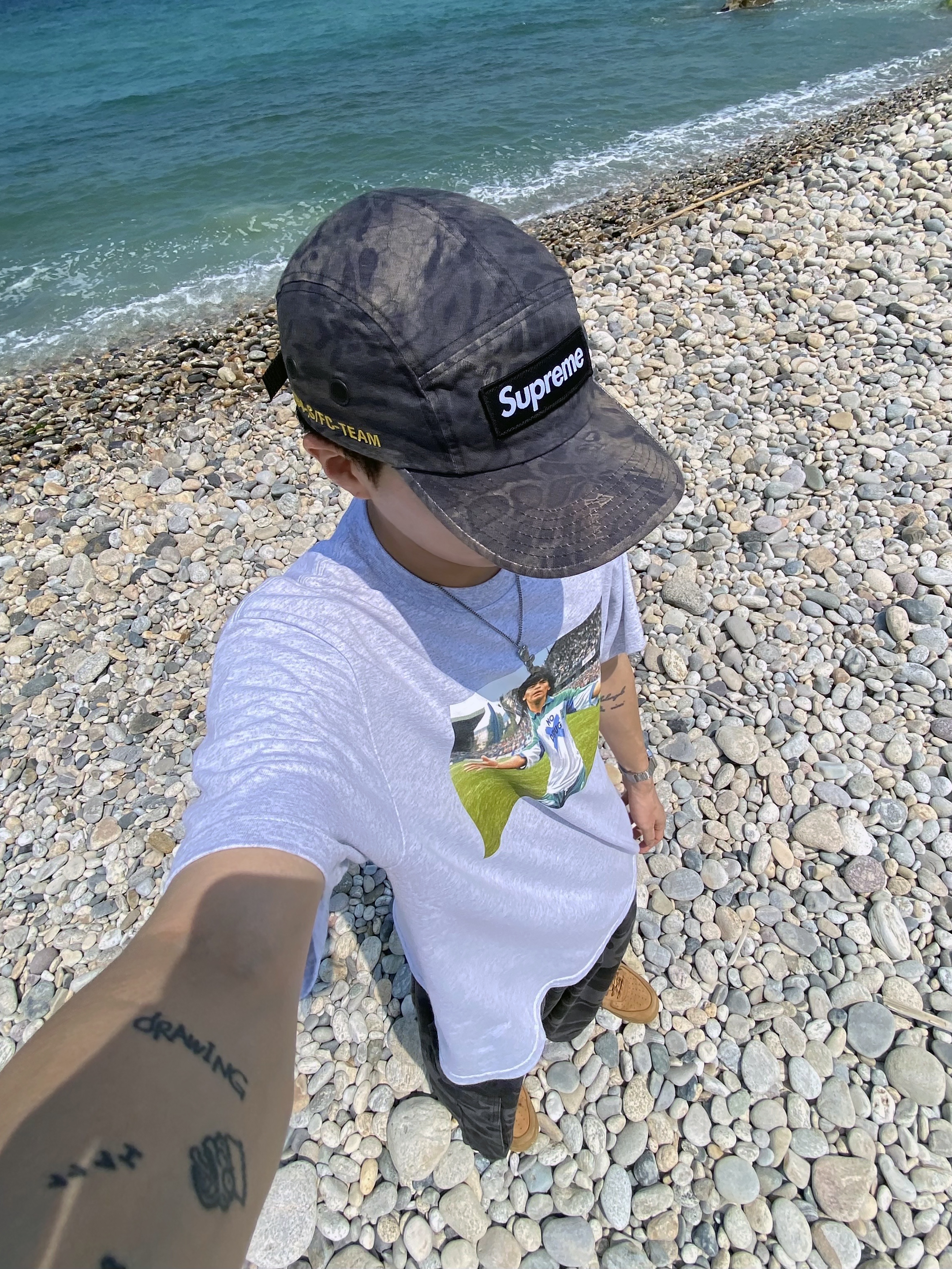 Supreme Maradona T-Shirt Ash Grey - 24SS, Supreme Military Camp Cap Black Prym1 Camo - 22SS 착용 스타일 - 2