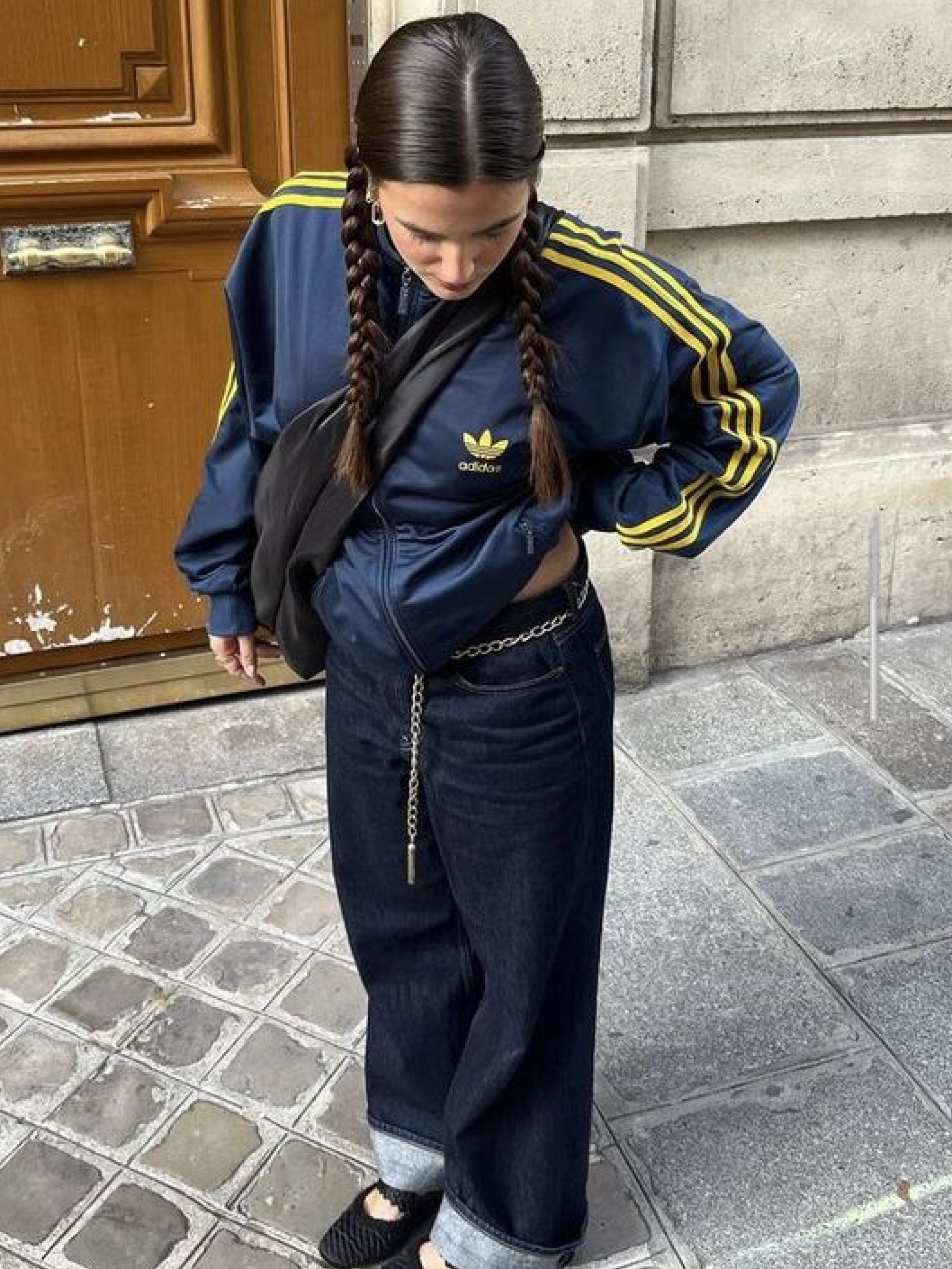 Adidas Adicolor Classic Beckenbauer Track Top Black - KR Sizing, Adidas Adicolor Classic Firebird Track Top Night Indigo - KR Sizing 착용 스타일 - 4