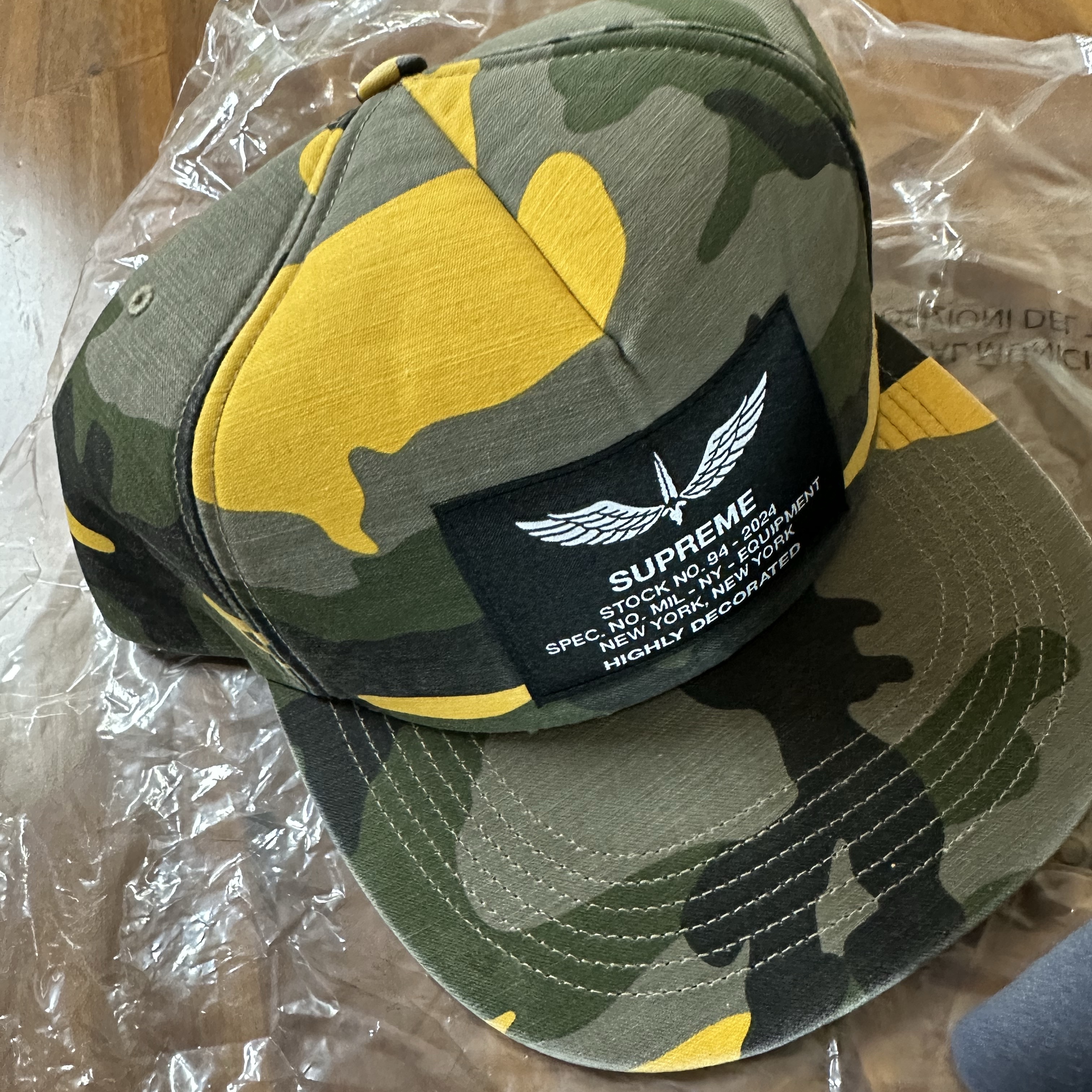 Supreme Surplus 5-Panel Yellow Camo - 24SS 착용 스타일