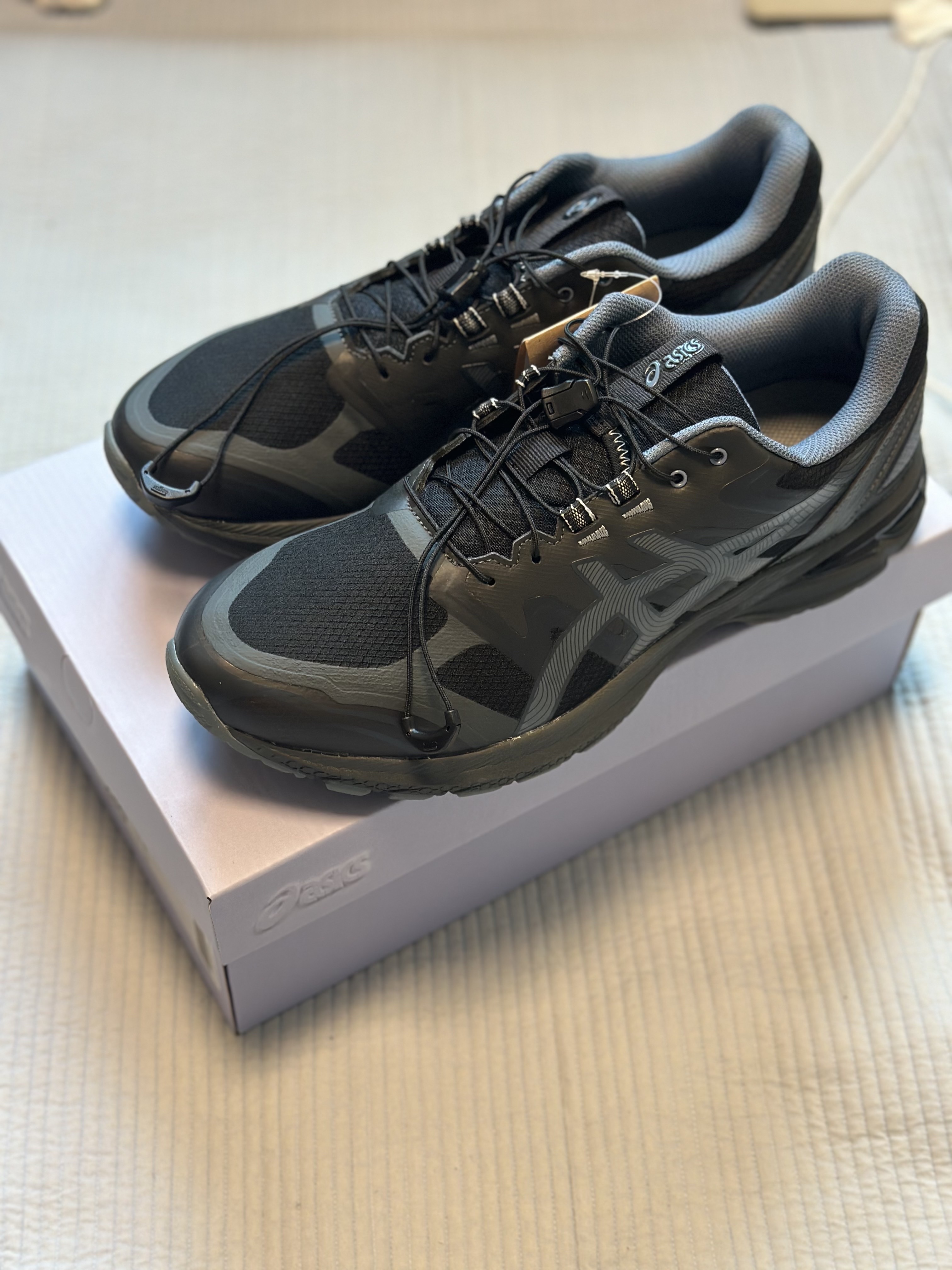 Asics x Sansan Gear Gel-Terrain Phantom Moon Mist 착용 스타일 - 2