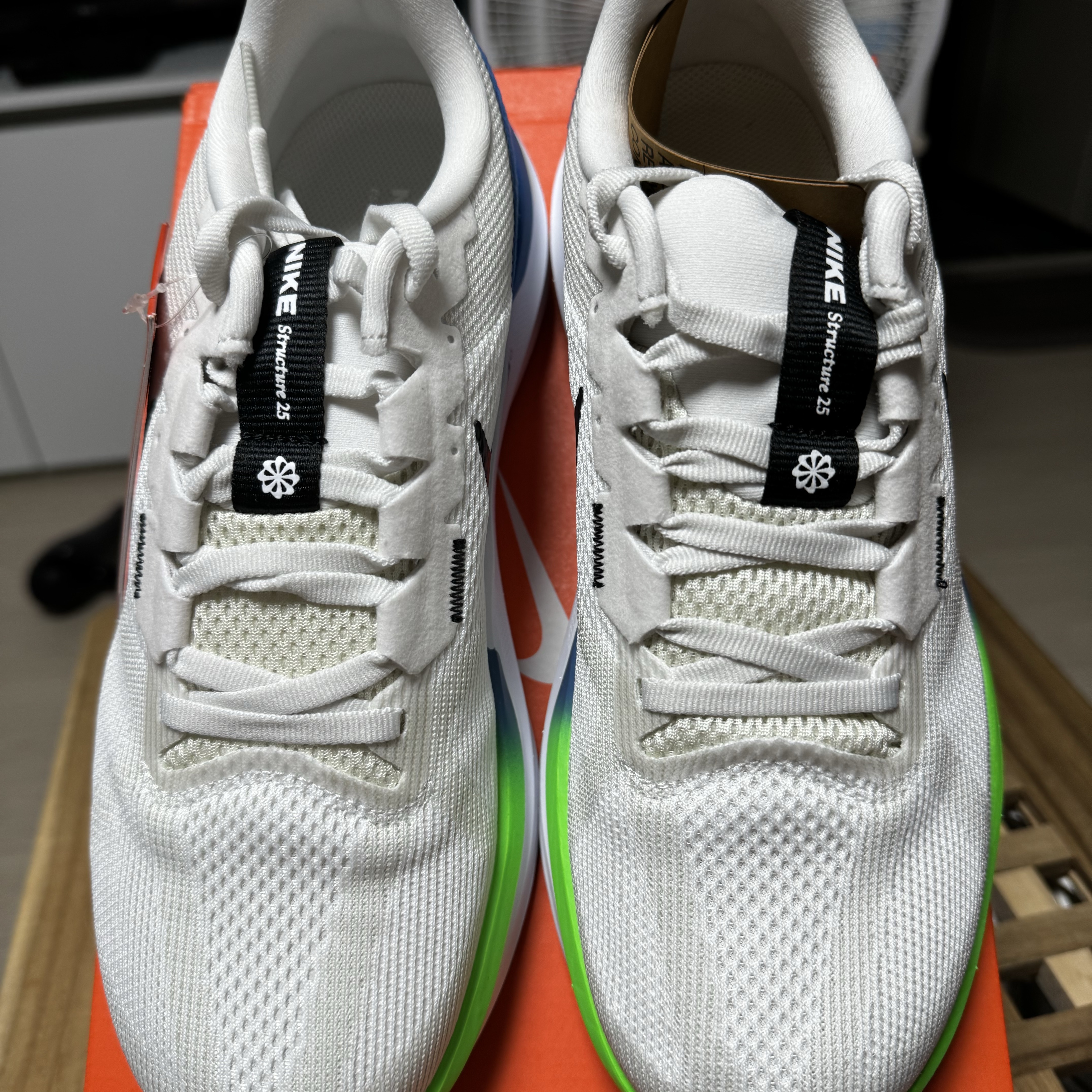 Nike Zoom Structure 25 White Platinum Tint 착용 스타일 - 3