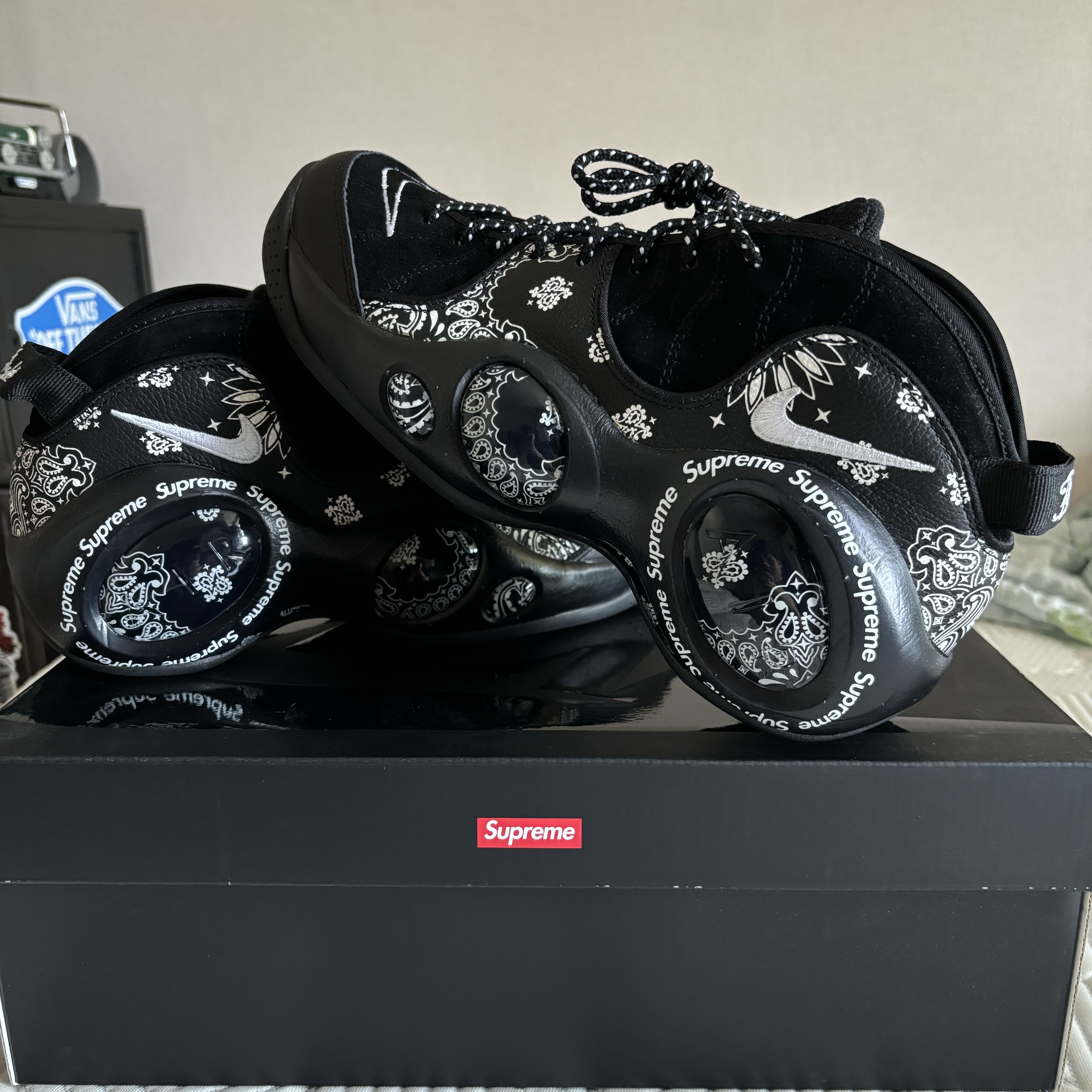 Nike x Supreme Air Zoom Flight 95 SP Black 착용 스타일