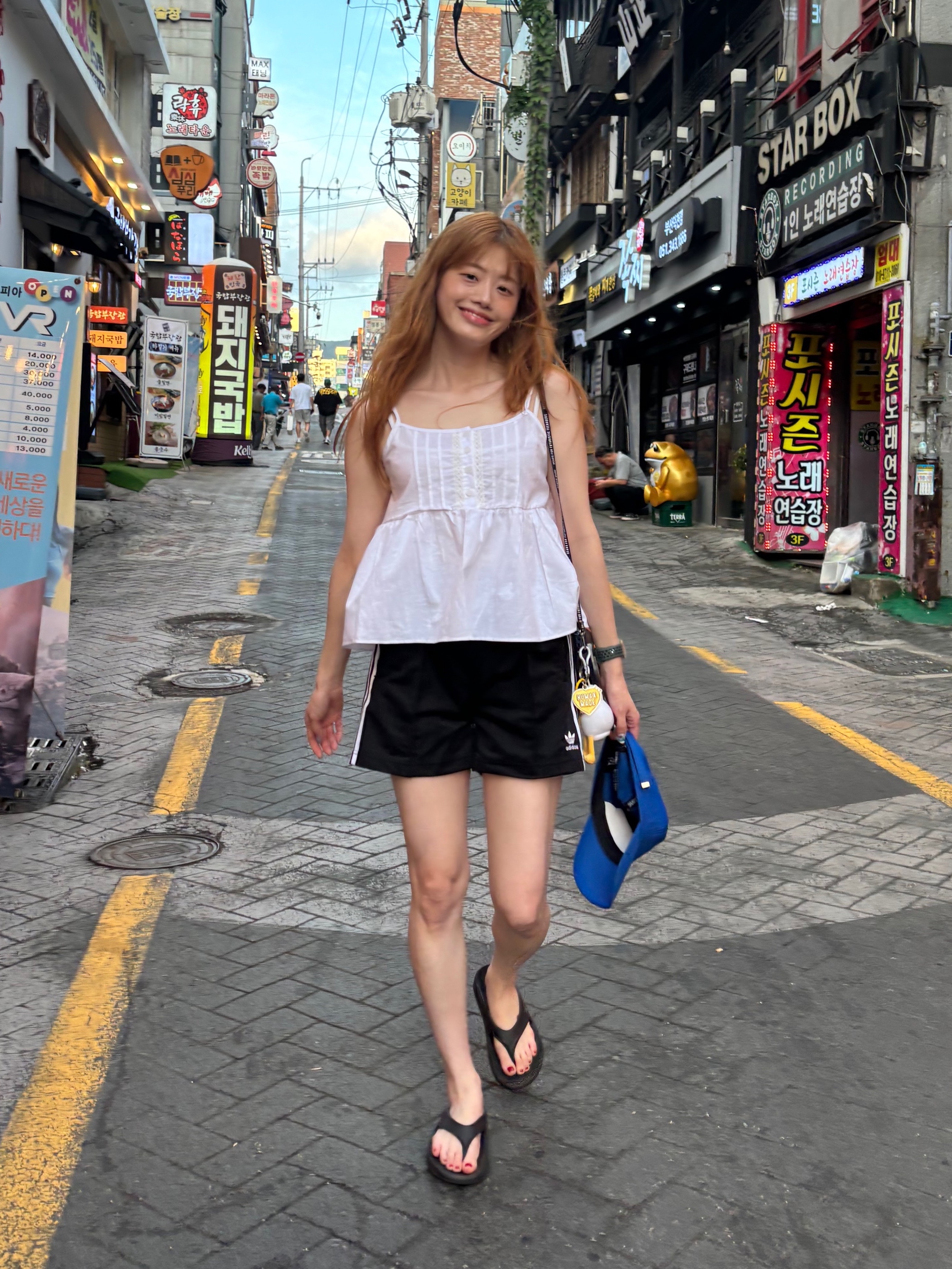 (W) Adidas Firebird Shorts Black - KR Sizing 착용 스타일 - 2