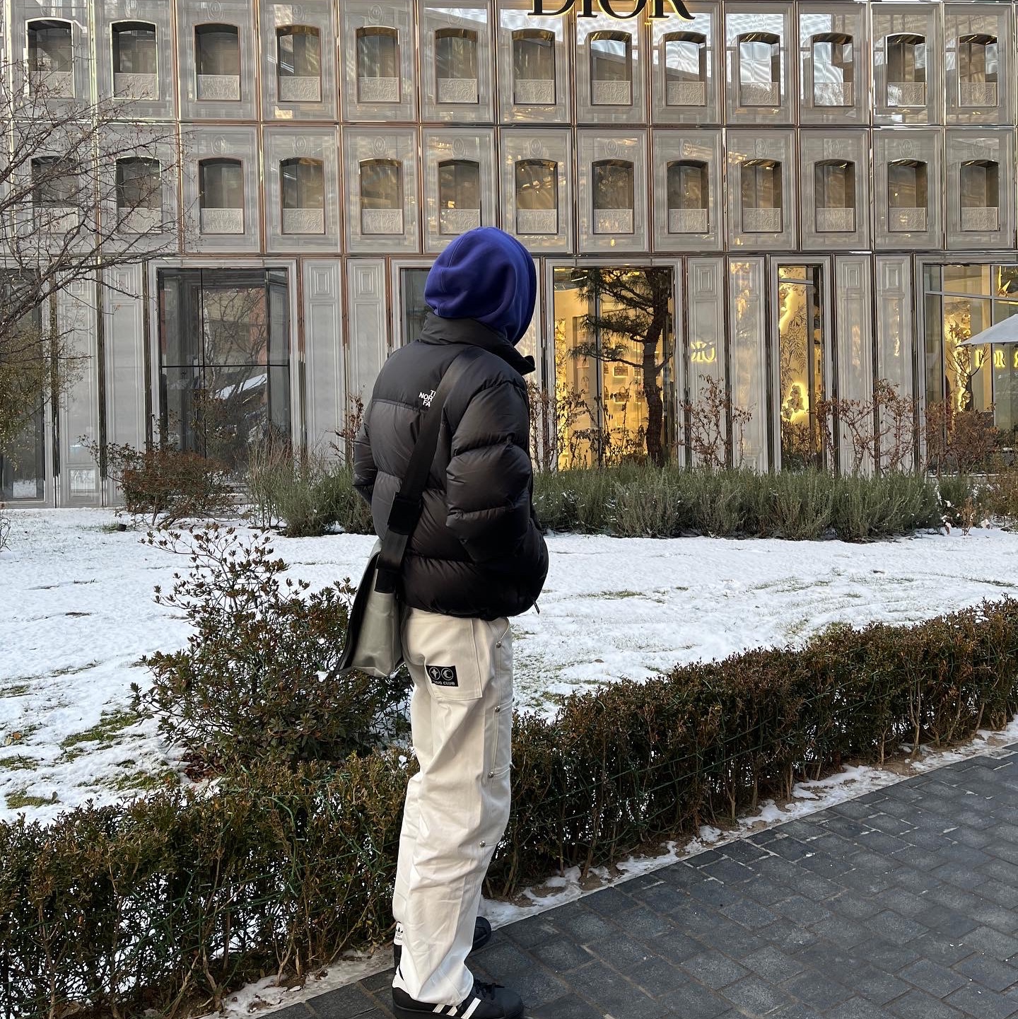 The North Face 1996 Eco Nuptse Jacket Black, Thug Club Armor Hoodie Navy 착용 스타일 - 2