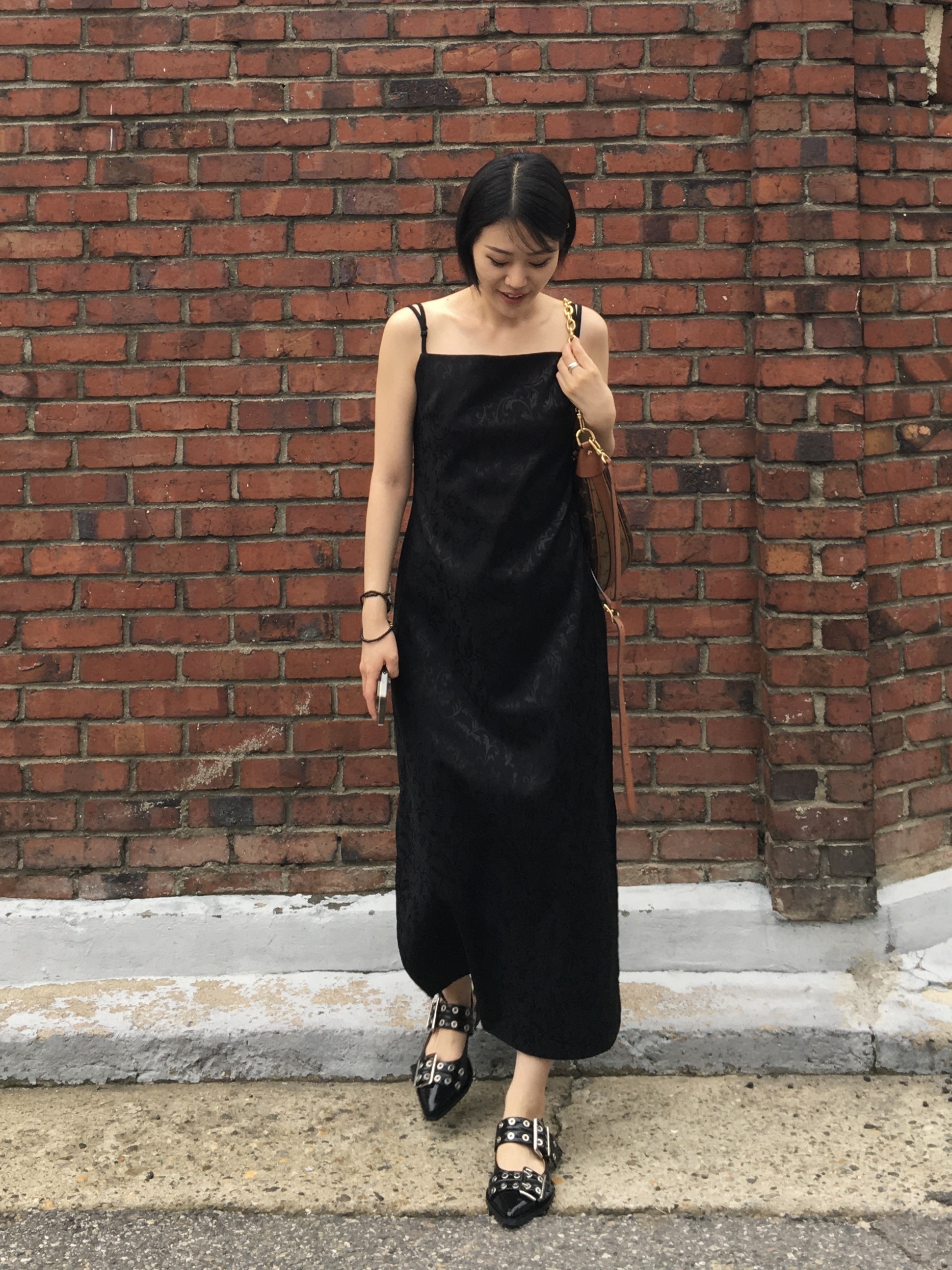 Louis Vuitton Loop Hobo Monogram, (W) Ganni Chunky Buckle Ballerina Flat Shoes Black 착용 스타일 - 2