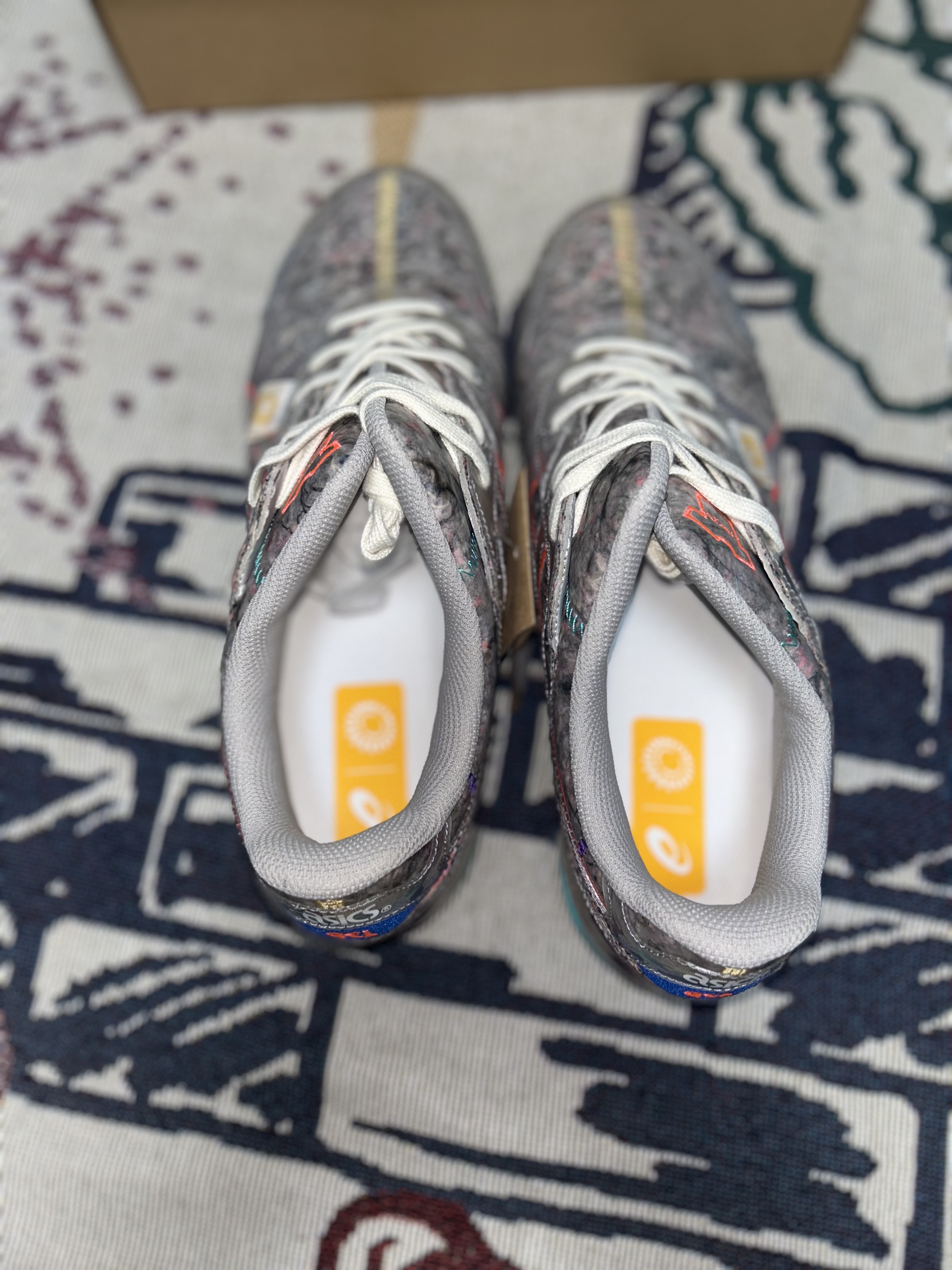 Asics Gel-Lyte III OG Oyster Grey Diva Pink 착용 스타일 - 3
