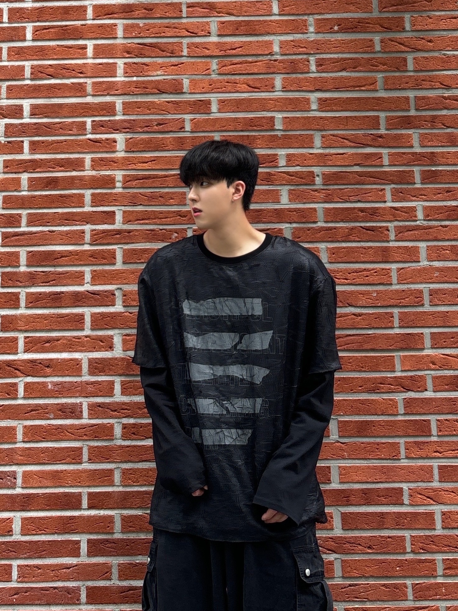Adidas Superstar 82 Black White 착용 스타일 - 2