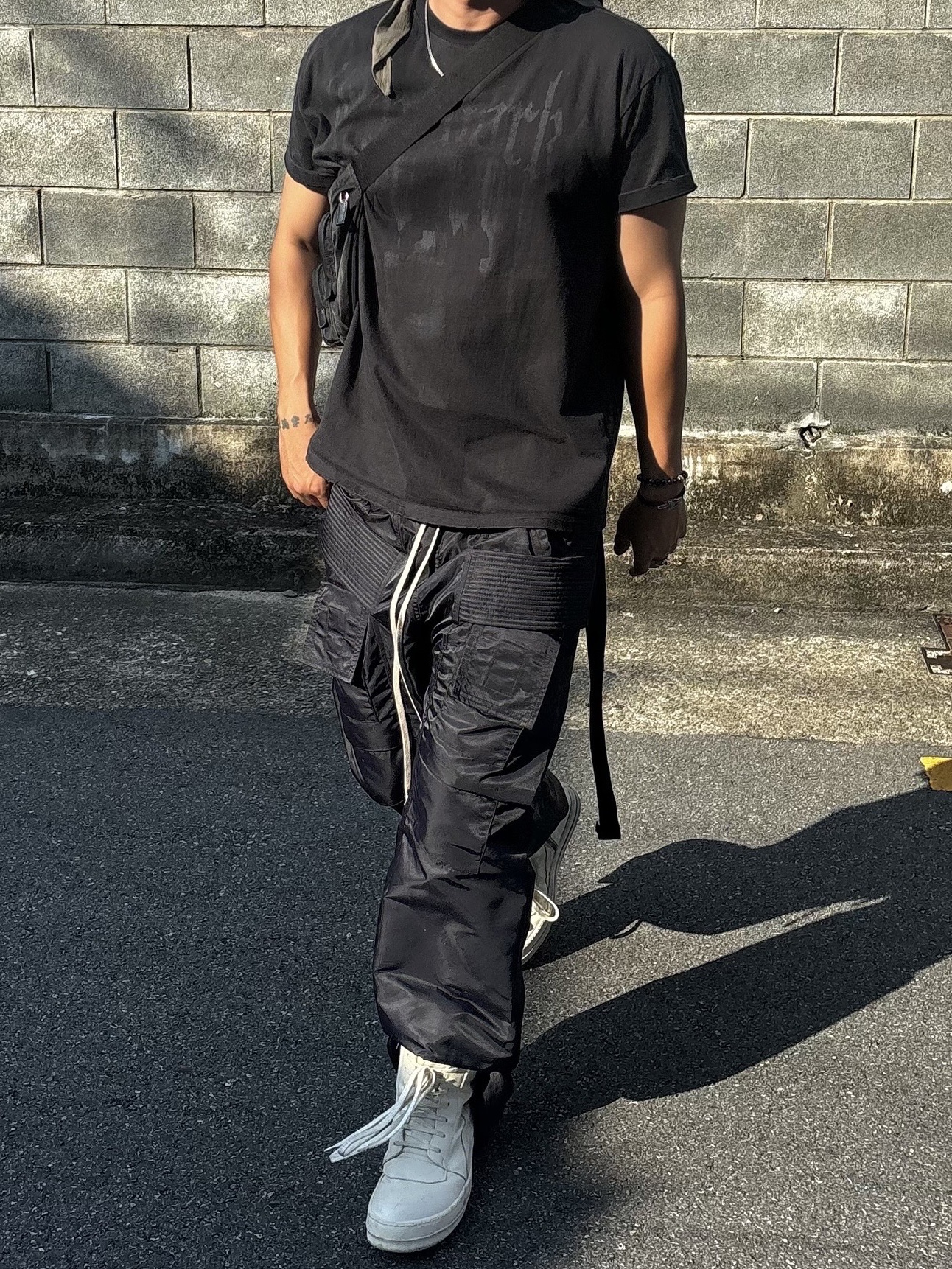 Rick Owens Drkshdw Creatch Cargo Drawstring Pants Black 착용 스타일 - 2