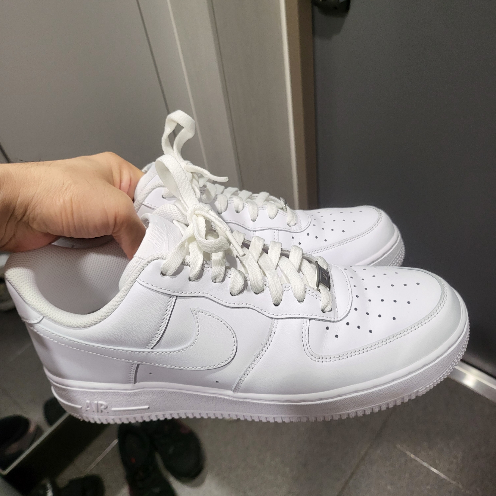 Nike Air Force 1 '07 Low White 착용 스타일 - 1