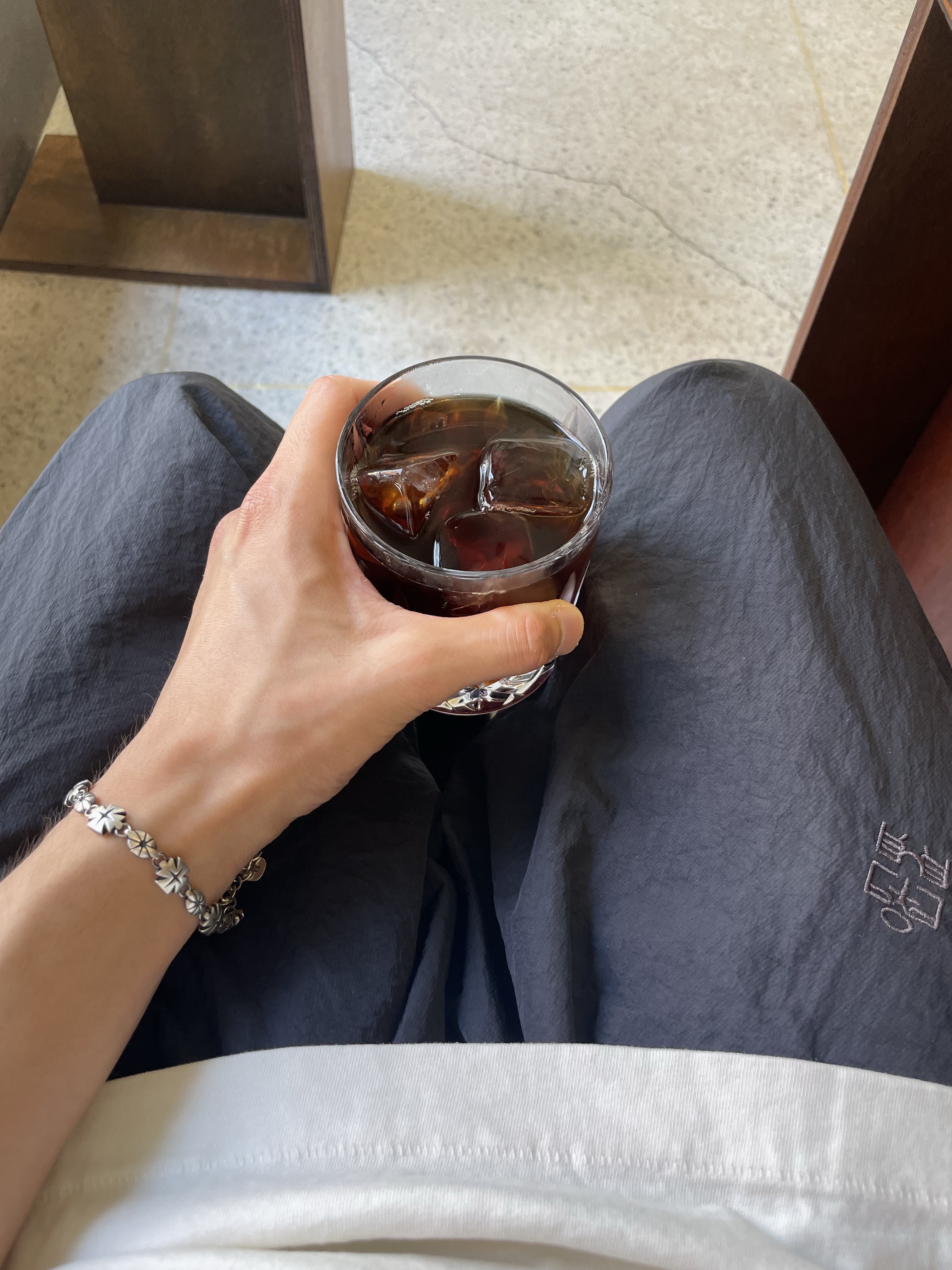 [프리오더] Polyteru 925 Silver Pendant Dice, Polyteru Human Index Index Track Pants Dark Navy/White 착용 스타일 - 3