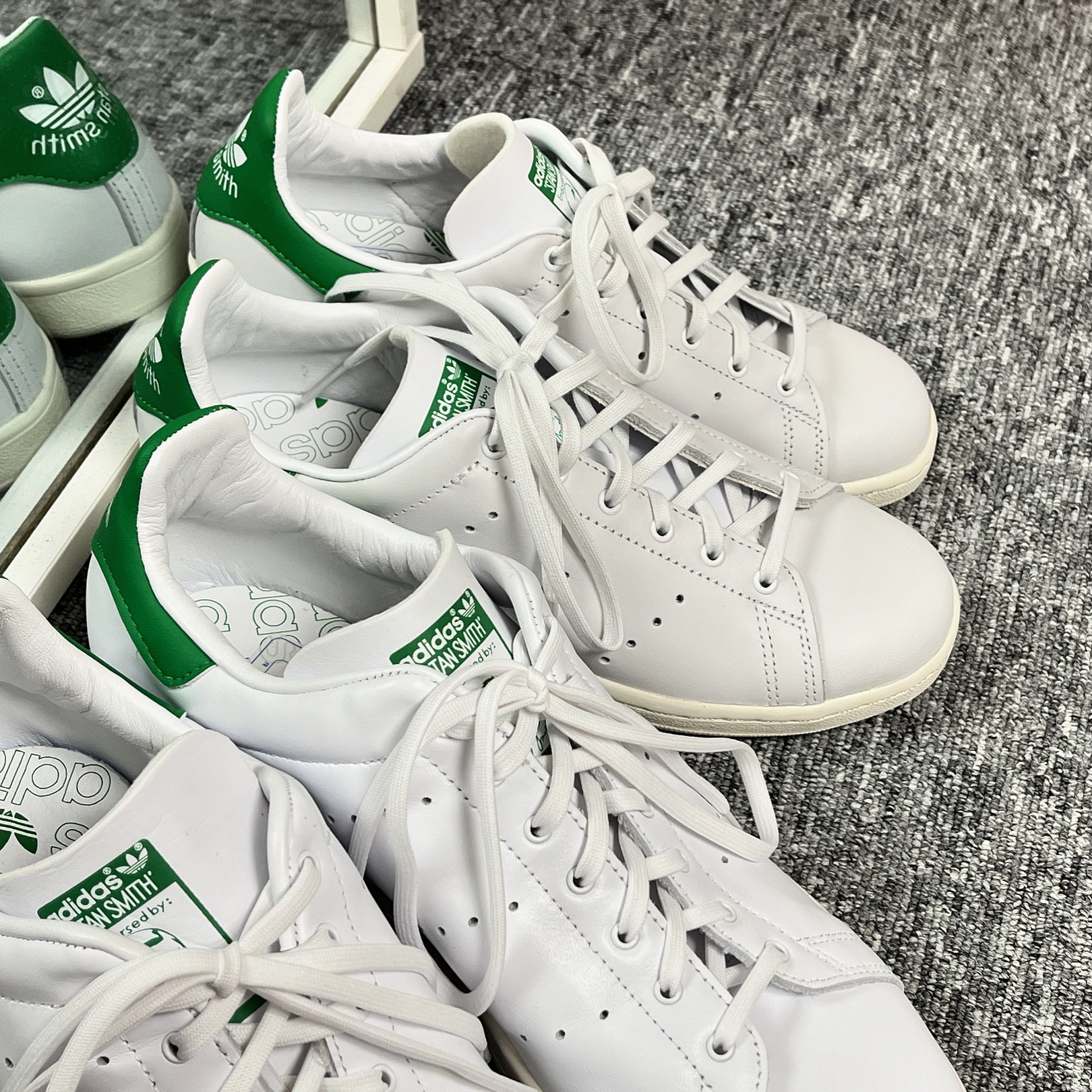 Adidas Stan Smith 80s Cloud White Green 착용 스타일