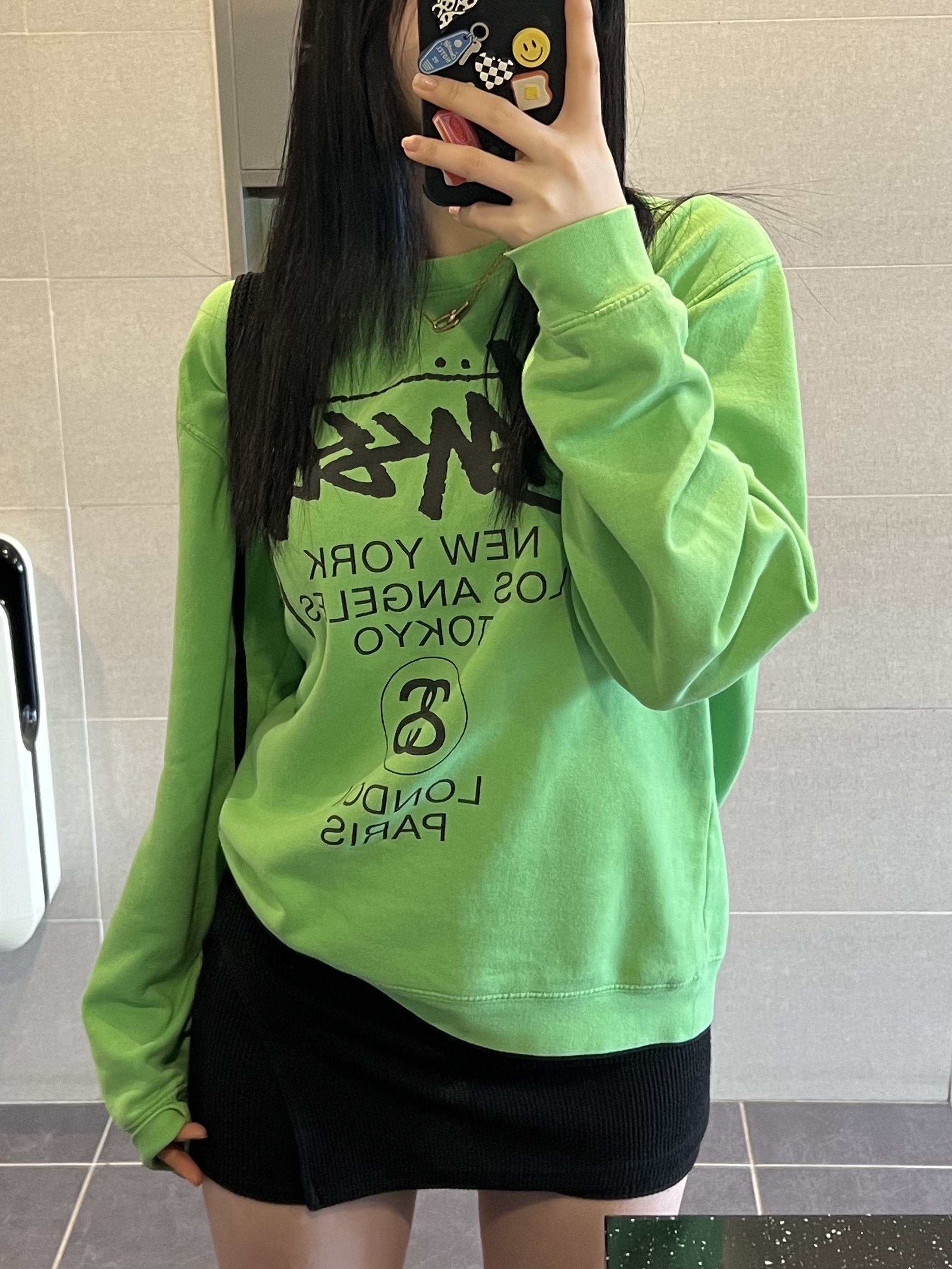 Stussy World Tour Crew Keylime 2023 착용 스타일