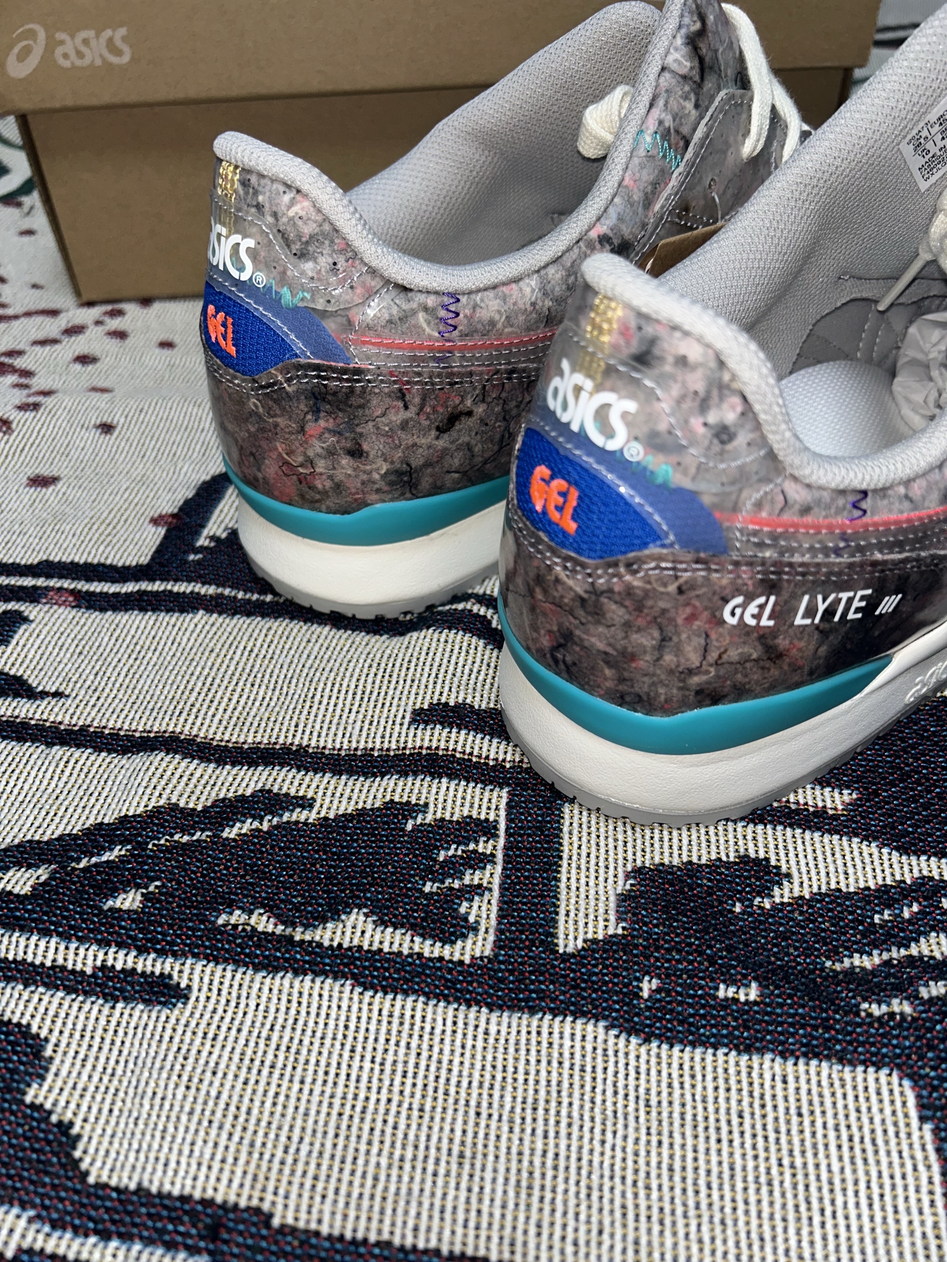 Asics Gel-Lyte III OG Oyster Grey Diva Pink 착용 스타일 - 6