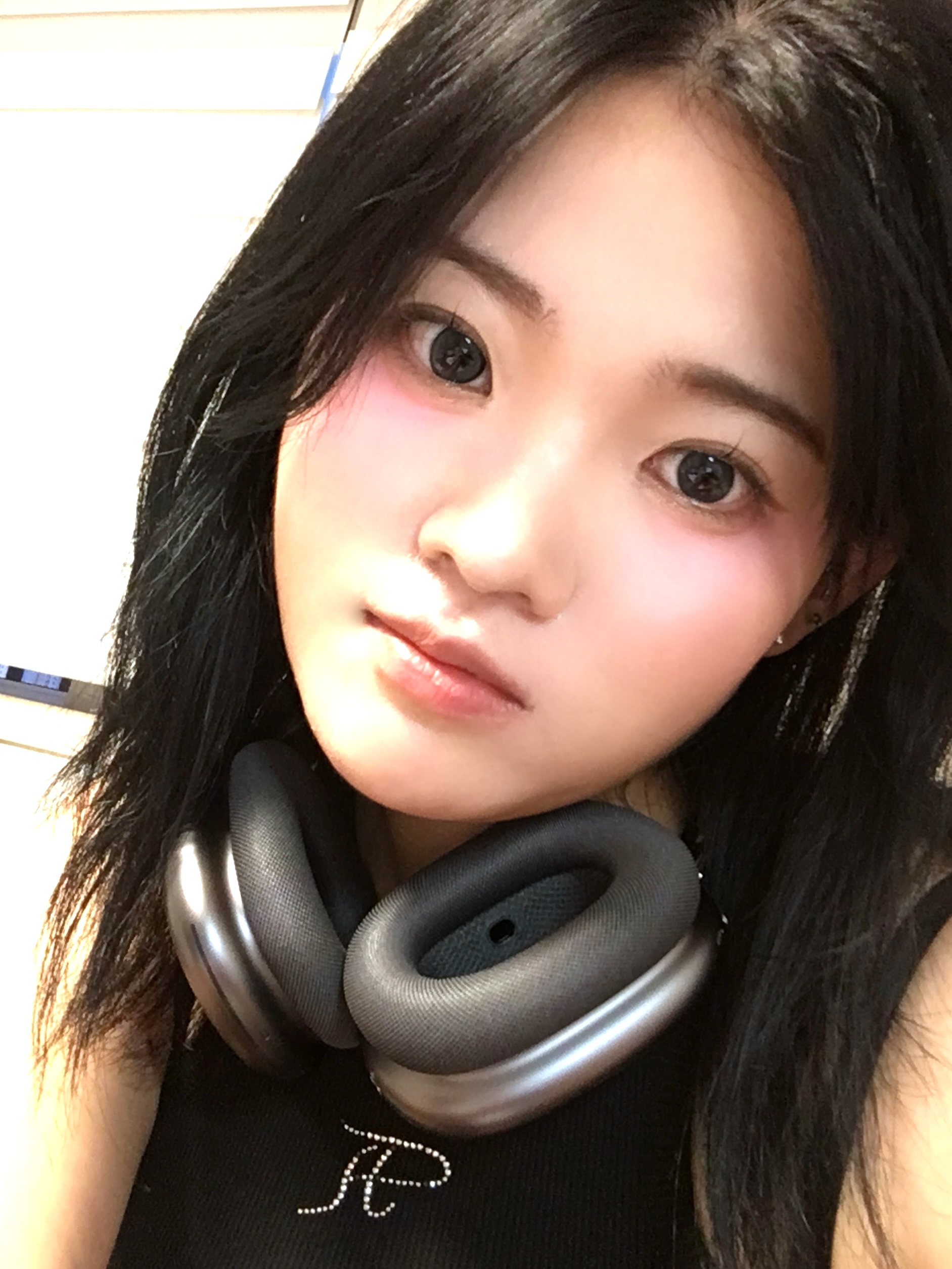 Apple AirPods Max Lightning Silver (Korean Ver.), Apple AirPods Max Lightning Space Gray (Korean Ver.) 착용 스타일 - 2