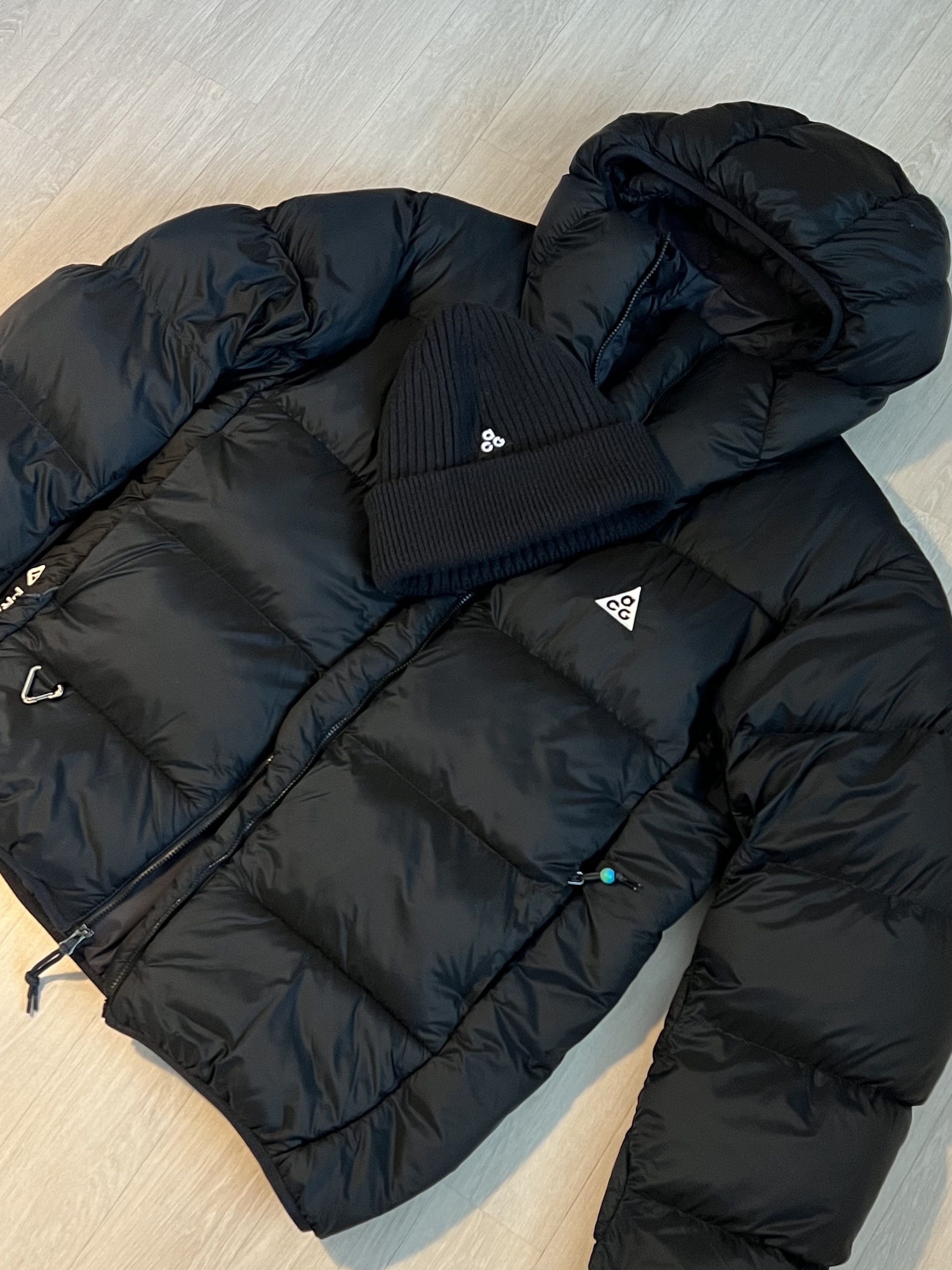 Nike ACG Therma-Fit ADV Lunar Lake Puffer Jacket Black - Asia, Nike NRG ACG Cuffed Beanie Black 착용 스타일 - 2
