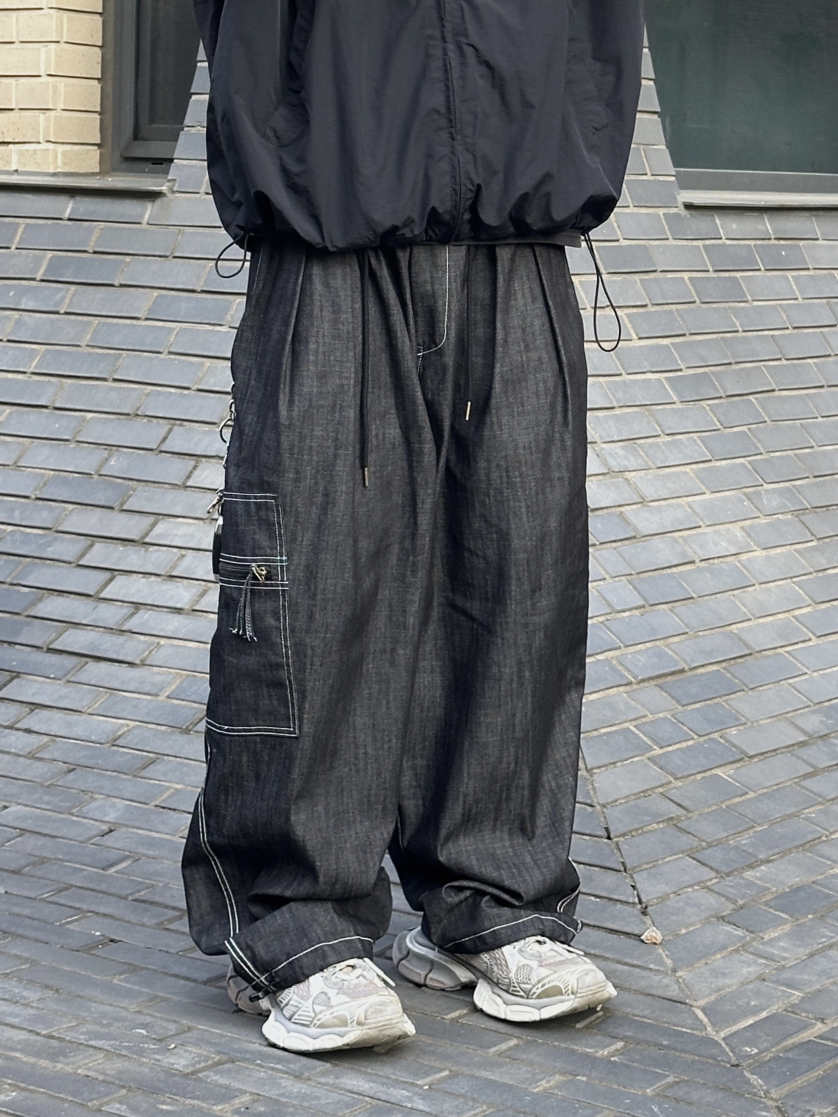 Balenciaga 3XL Sneakers Light Beige 착용 스타일 - 4