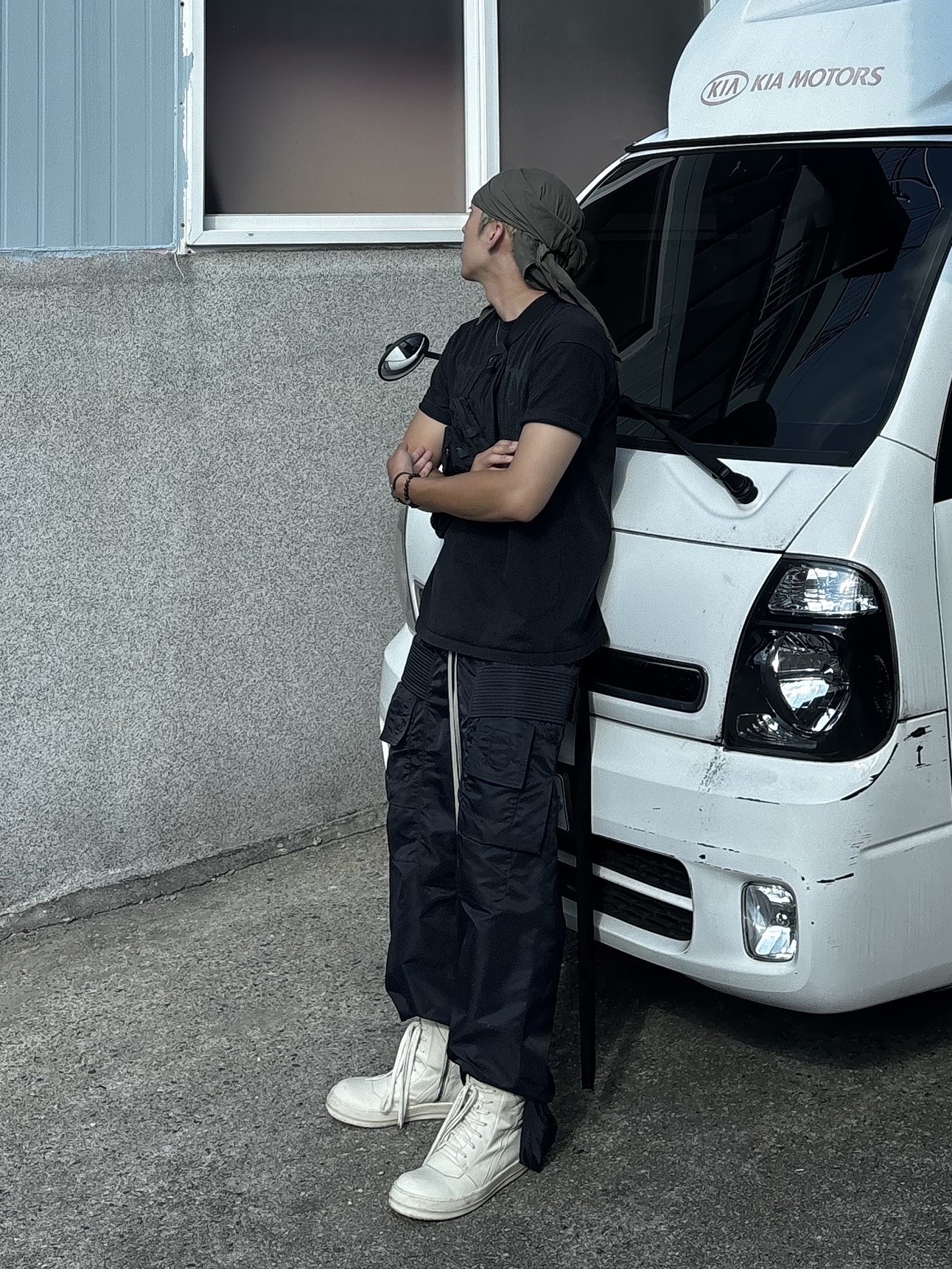Rick Owens Drkshdw Creatch Cargo Drawstring Pants Black 착용 스타일 - 3