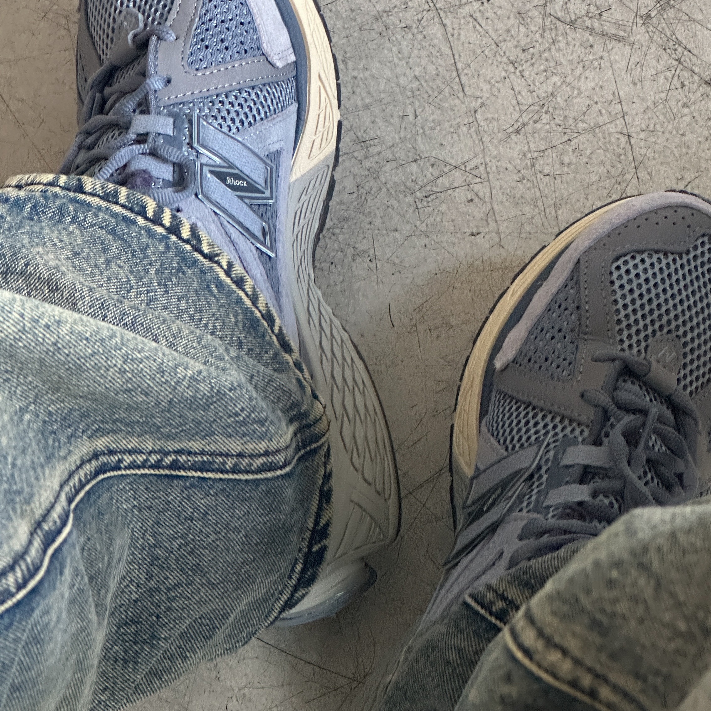 New Balance x Auralee 1906R Flint Stone 착용 스타일 - 7