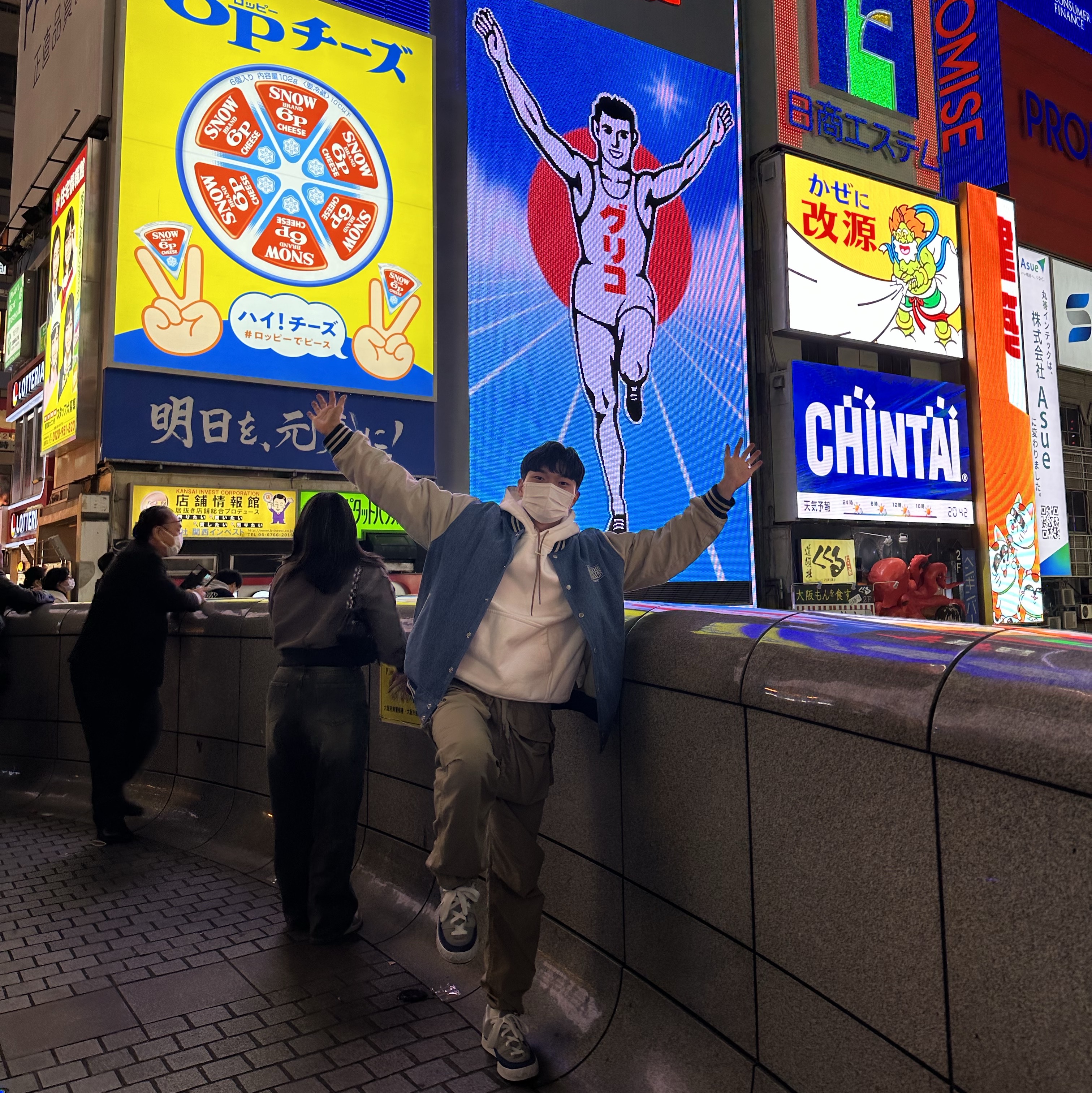 Nike x Jacquemus NRG Fleece Hoodie Sail - Asia, Adidas x Human Made Adimatic Gray 착용 스타일 - 6