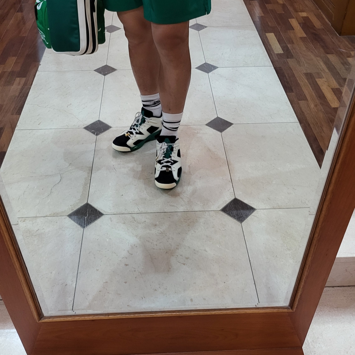 Jordan 6 x Eastside Golf Low Golf 1961 White Malachite 착용 스타일 - 1