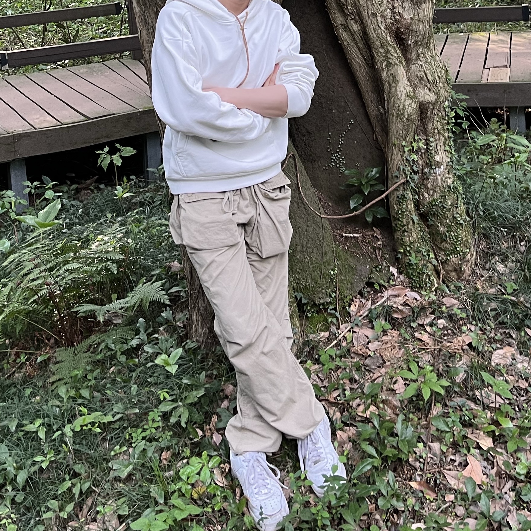 Nike x Jacquemus NRG Fleece Hoodie Sail - Asia, Adidas x Human Made Adimatic Gray 착용 스타일 - 4