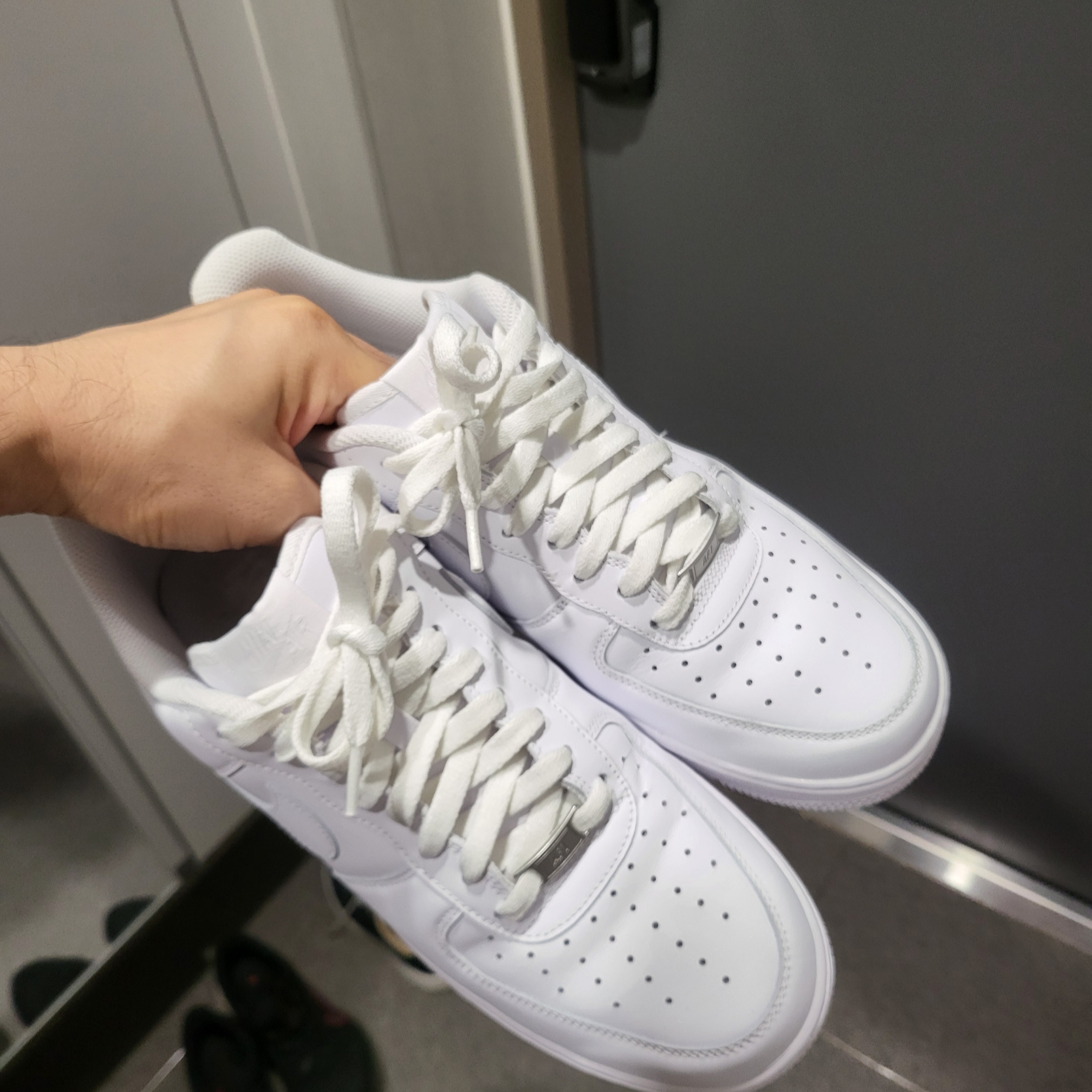Nike Air Force 1 '07 Low White 착용 스타일 - 2
