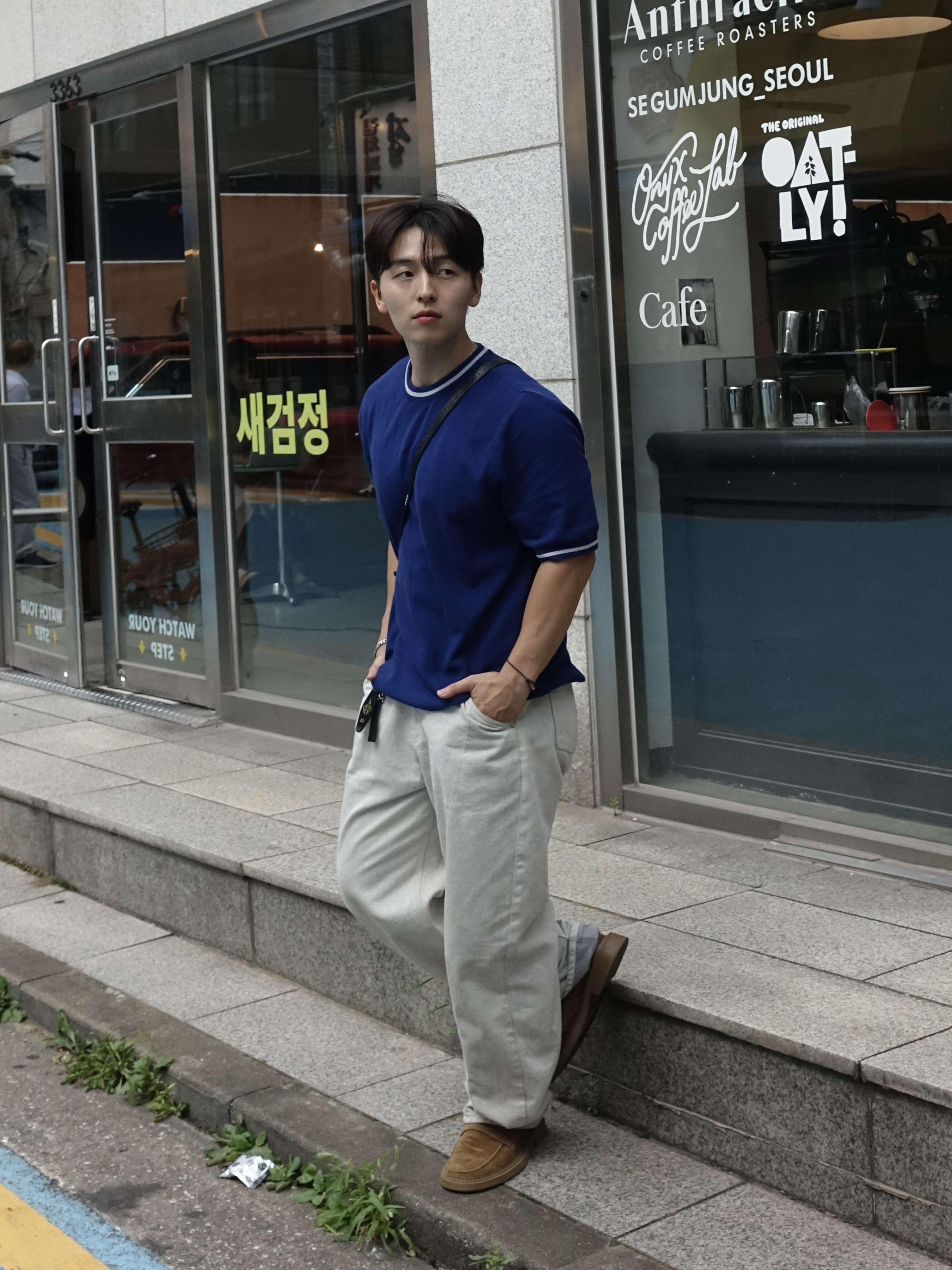 STU Suede Loafer Beige 착용 스타일 - 2