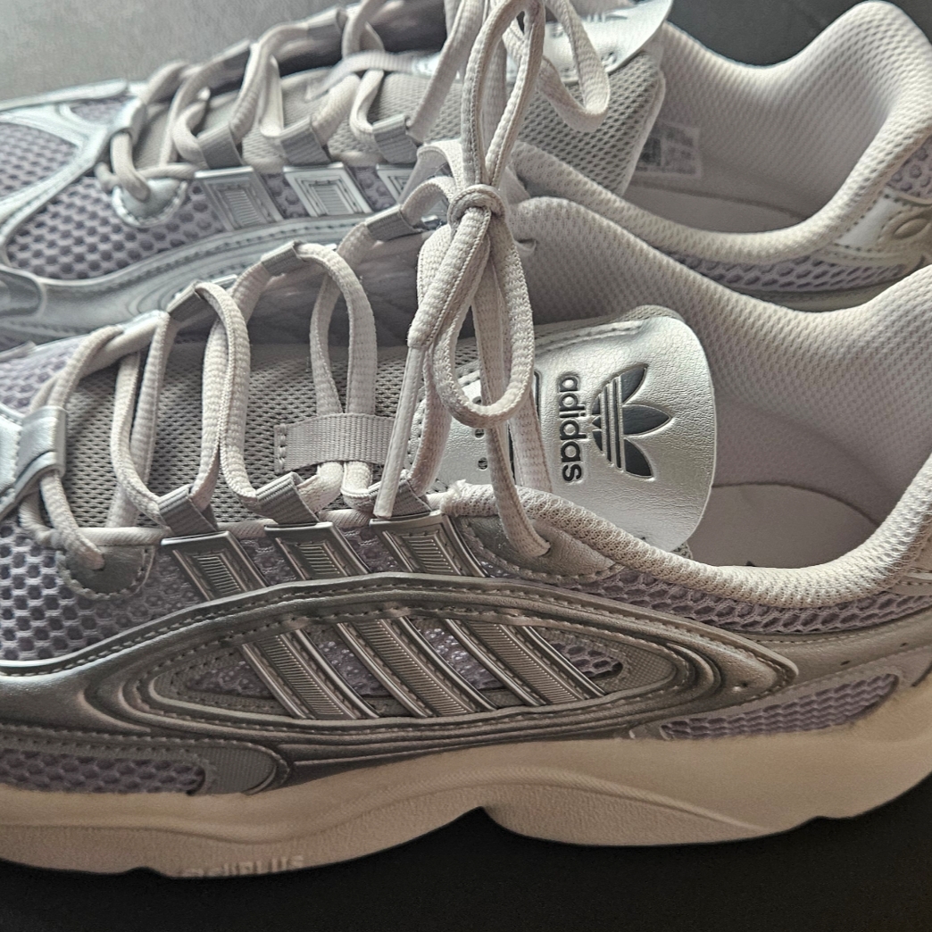 Adidas Ozmillen Core Black Grey Two 착용 스타일 - 2