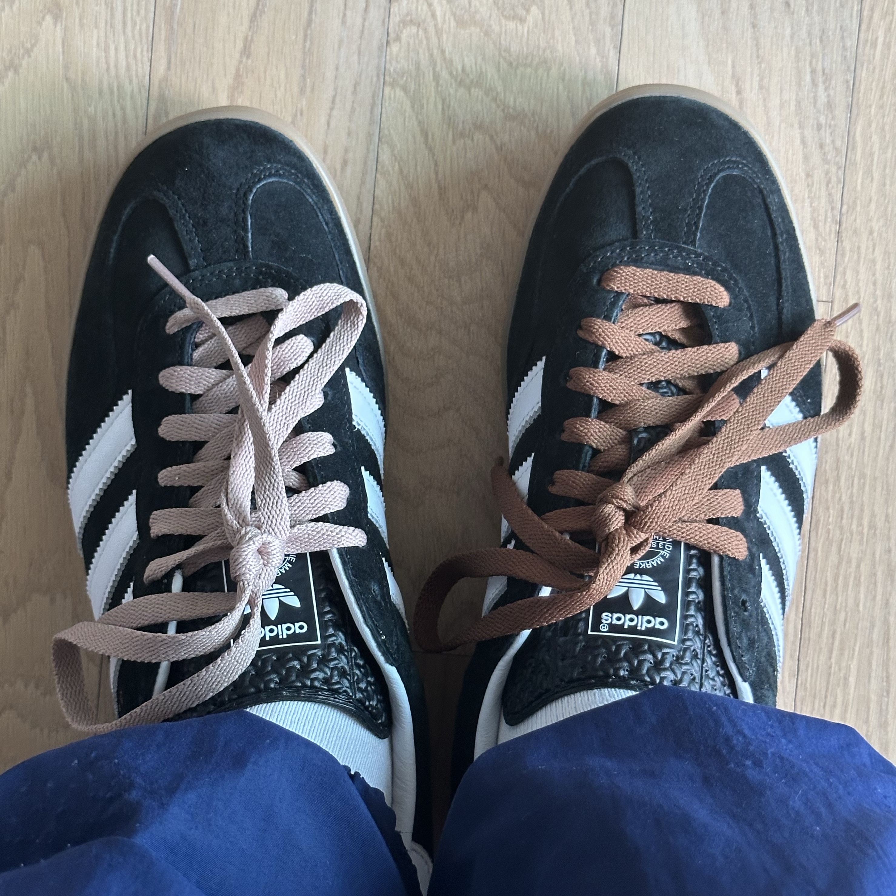 Adidas Gazelle Indoor Core Black 착용 스타일 - 2