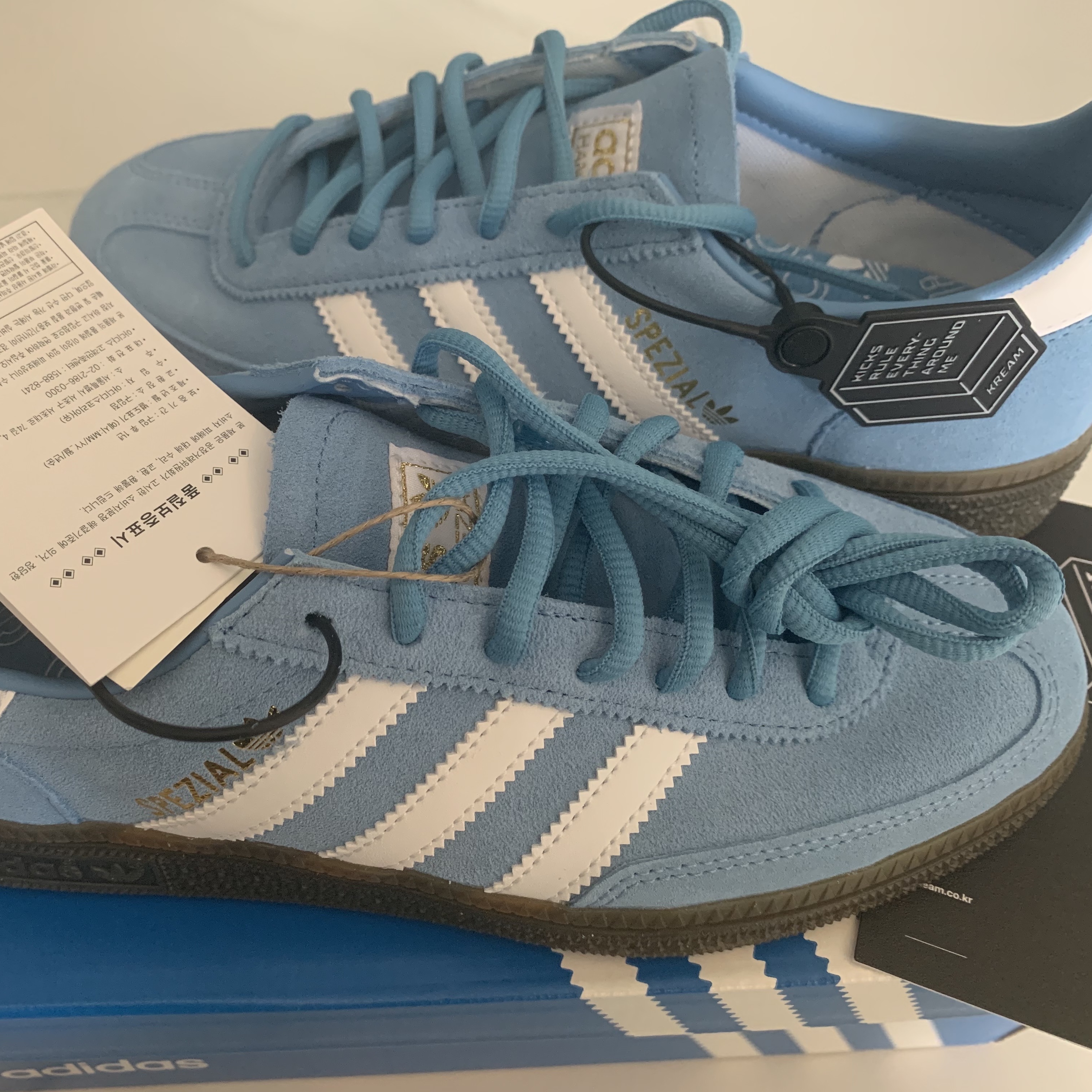 Adidas Spezial Handball Light Blue 착용 스타일 - 2