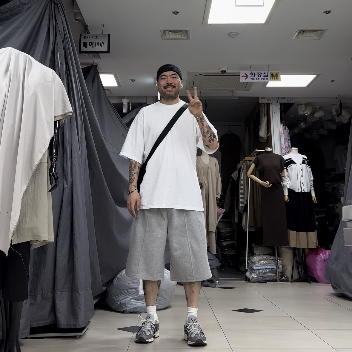 Asics Gel-Sonoma 15-50 Oyster Grey Clay Grey 착용 스타일 - 1