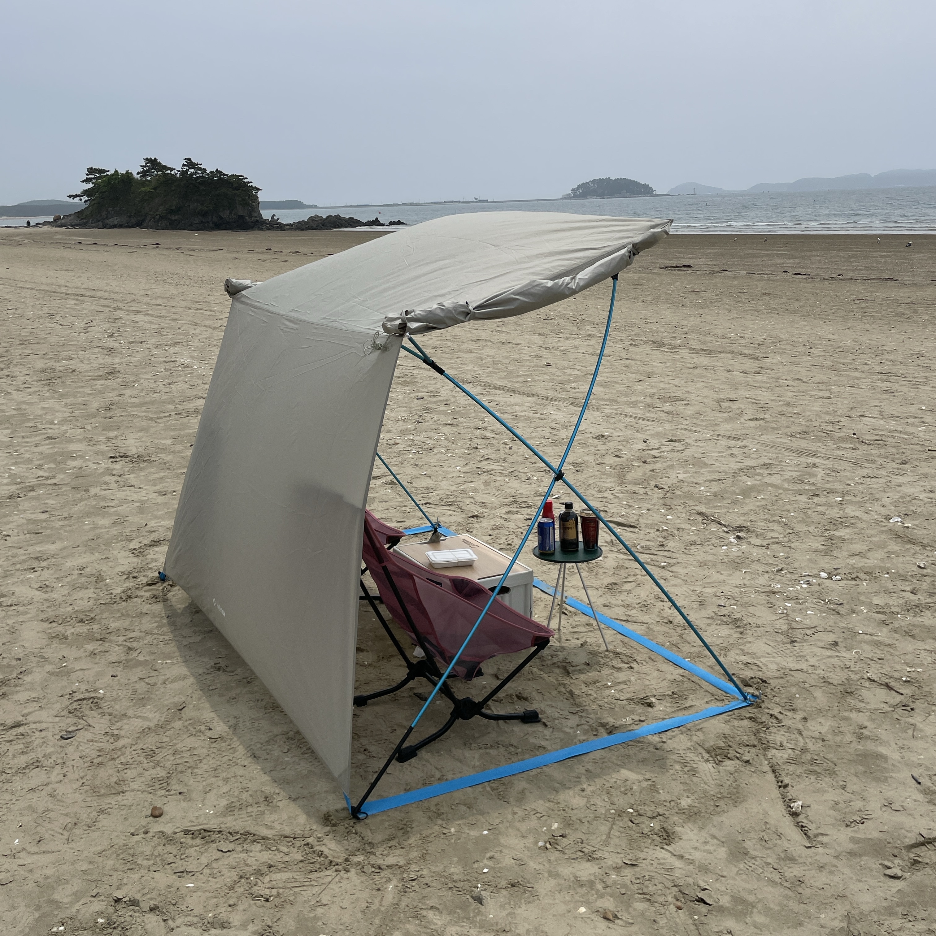 Helinox Royal Box Shade Sand, Helinox x Stussy Swirly S Beach Chair Pink 착용 스타일